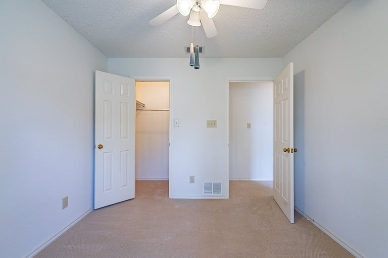 Photo 17 of 25 - 4203 Capstone Dr, Carrollton, TX 75010
