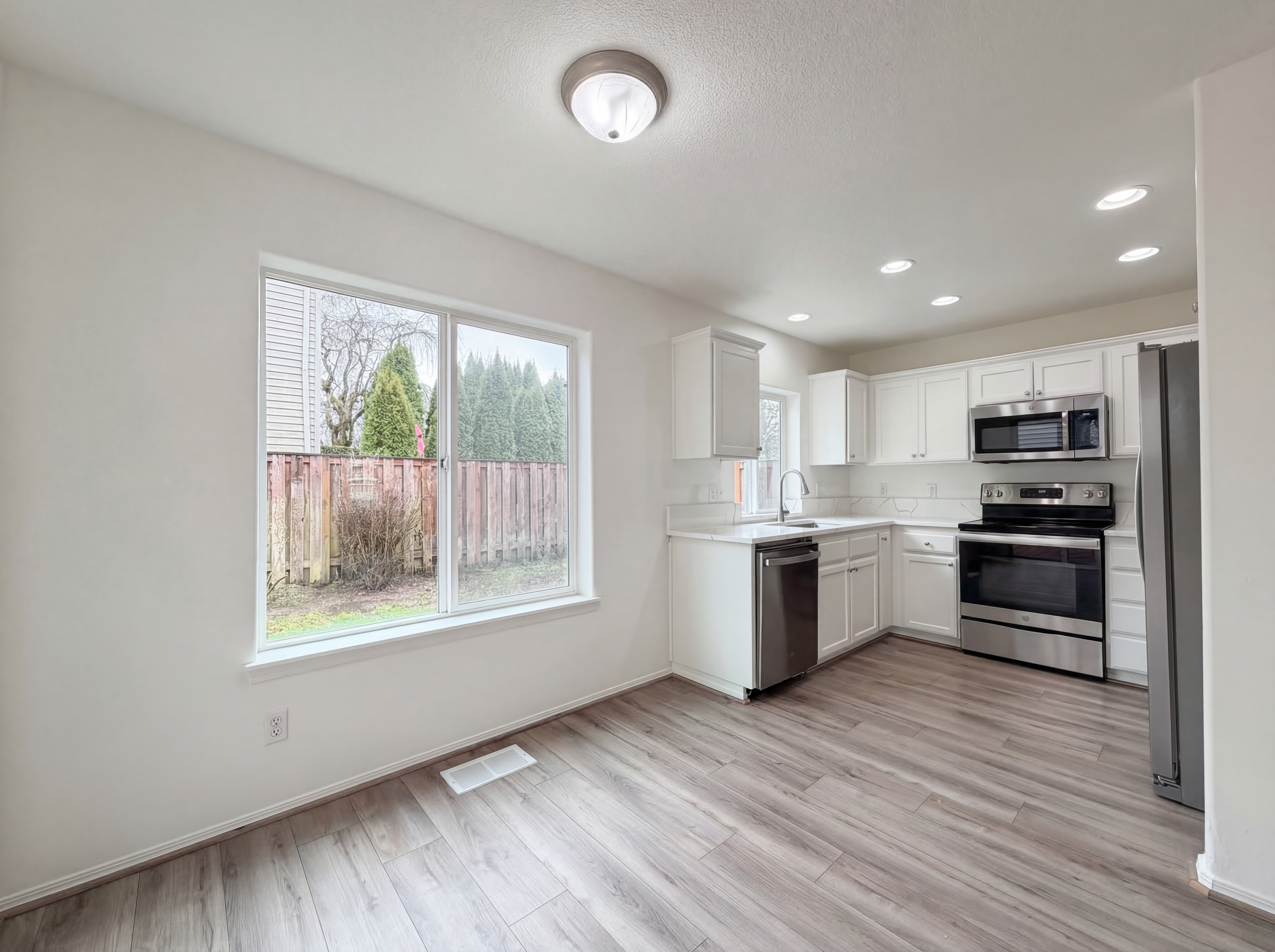 Photo 11 of 22 of 1262 NE Kinney St, Hillsboro, OR