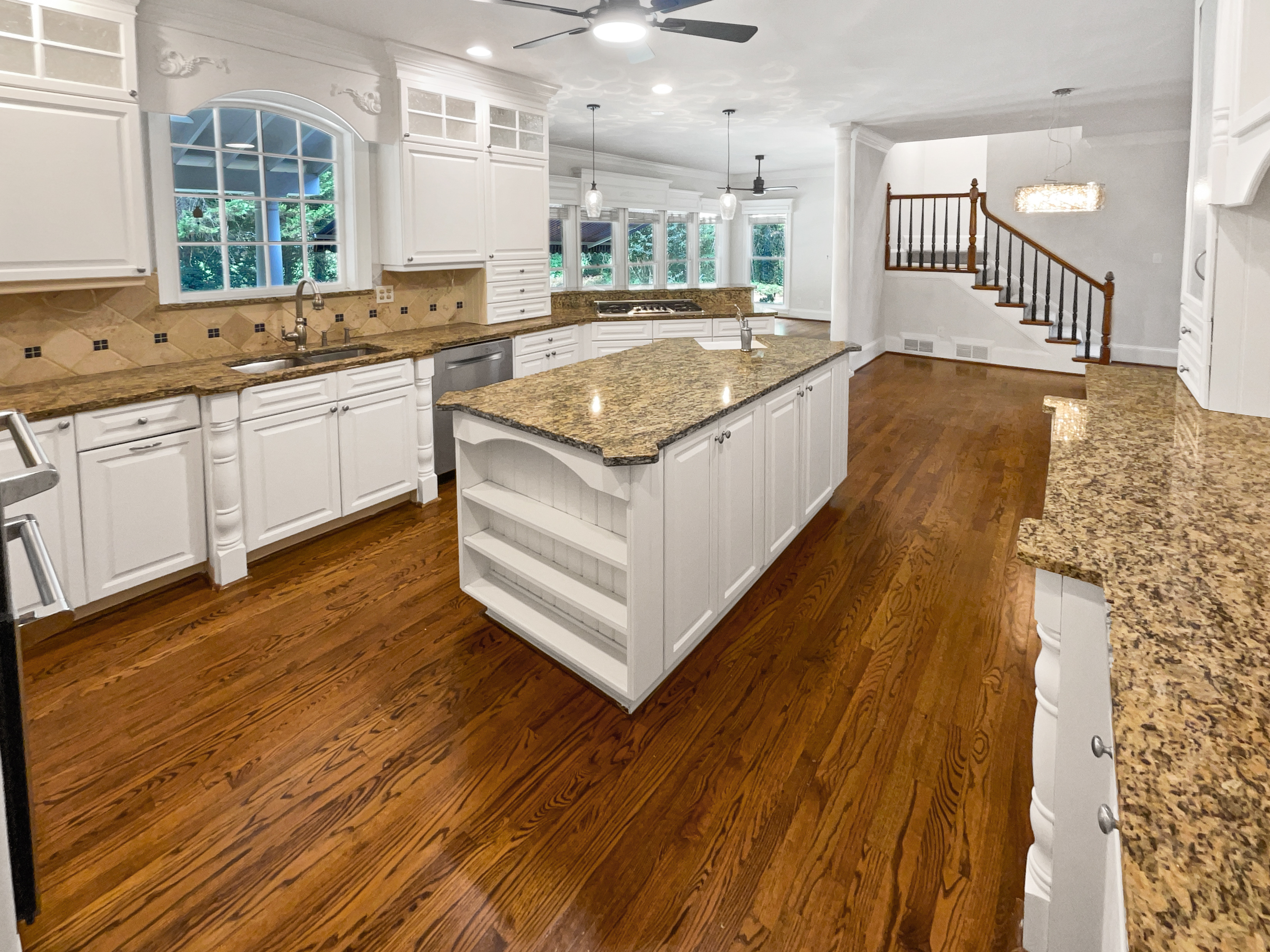 Photo 13 of 48 of 5919 Heritage Ln, Stone Mountain, GA