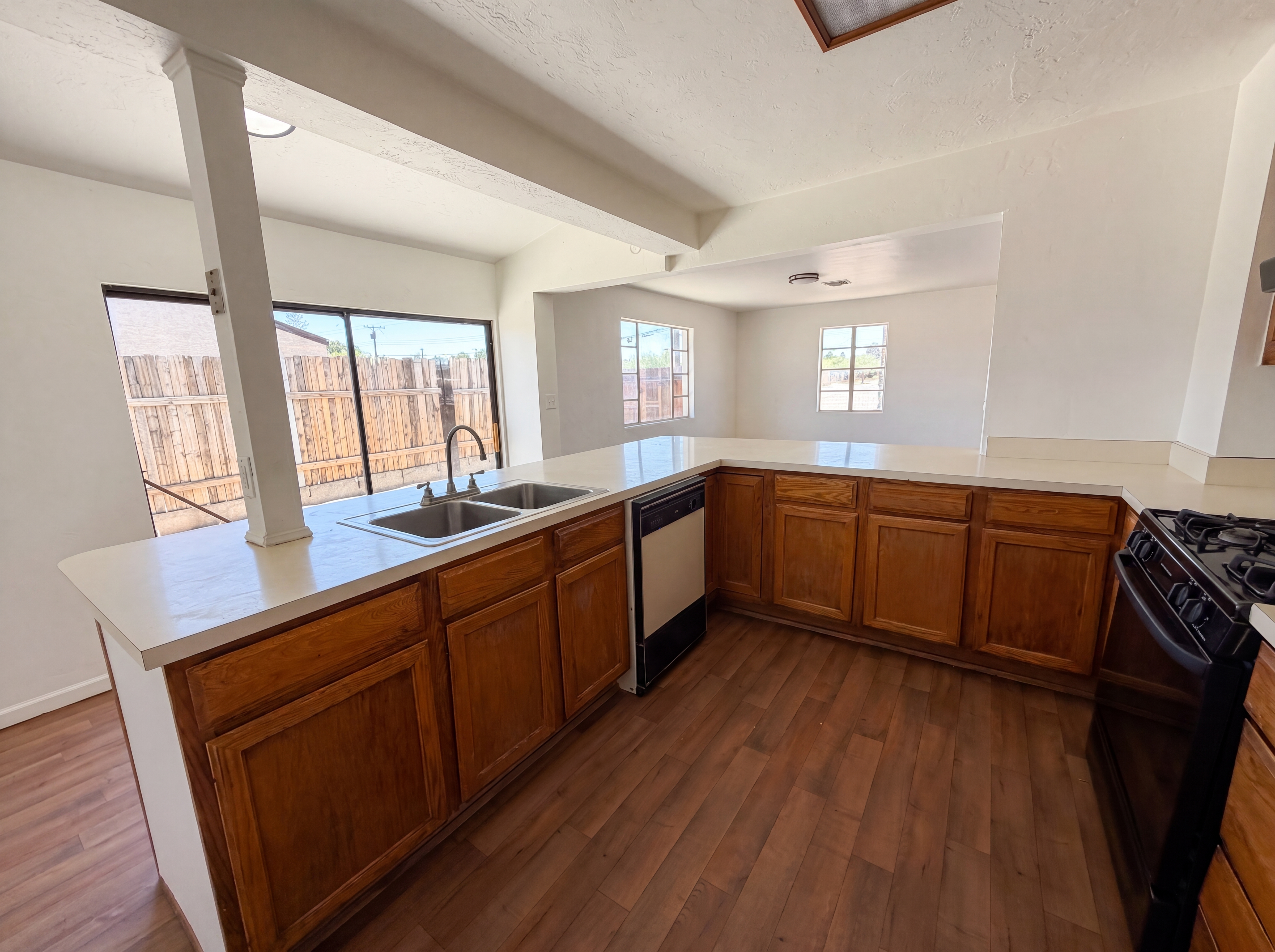Photo 6 of 22 of 457 E Pastime Rd, Tucson, AZ