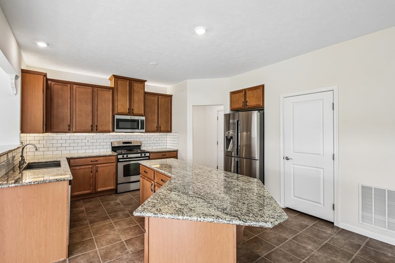 Property photo 2 of 6007 Amber Dr