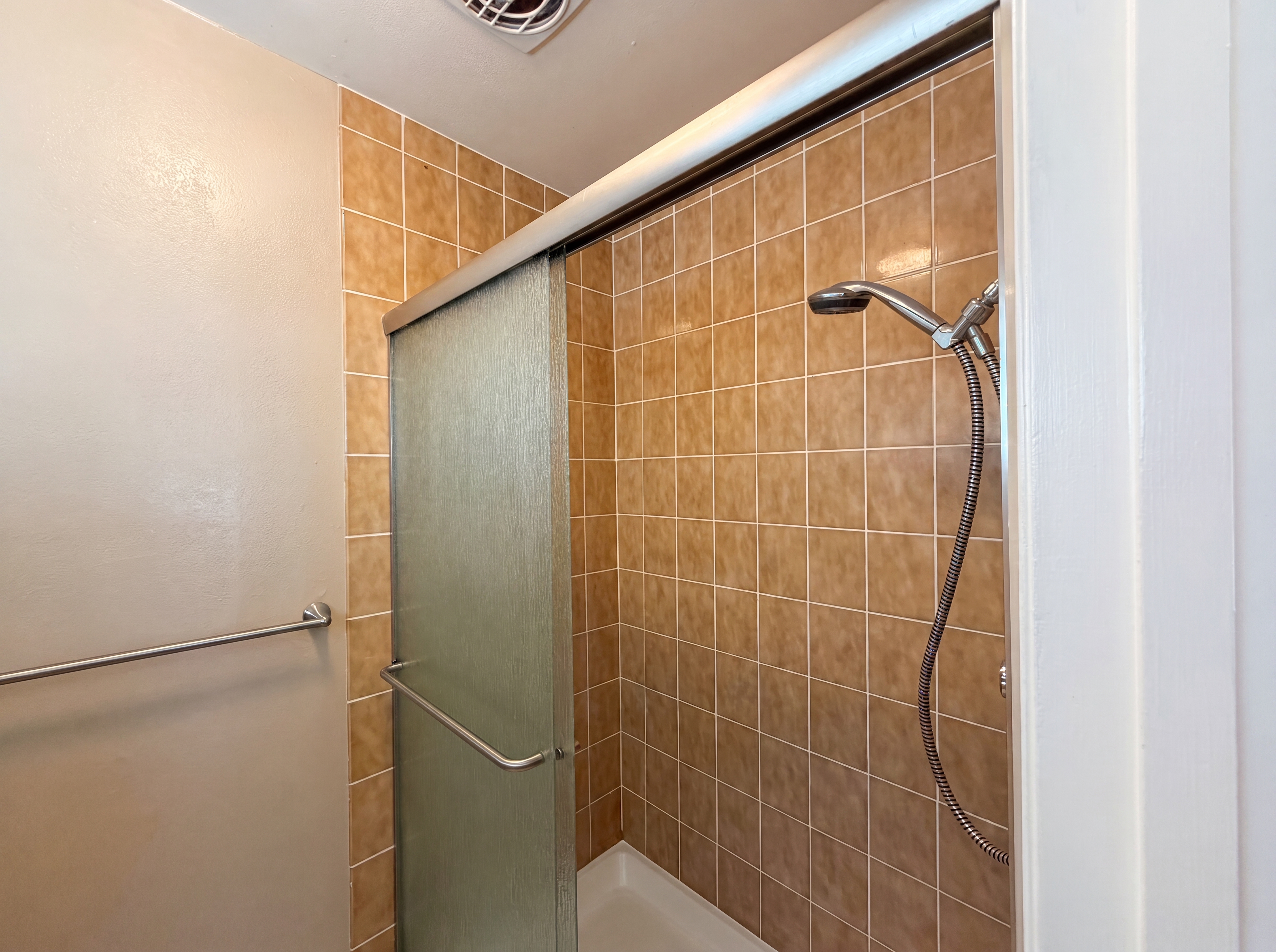 Photo 17 of 38 of 4828 Rockland Way, Fair Oaks, CA
