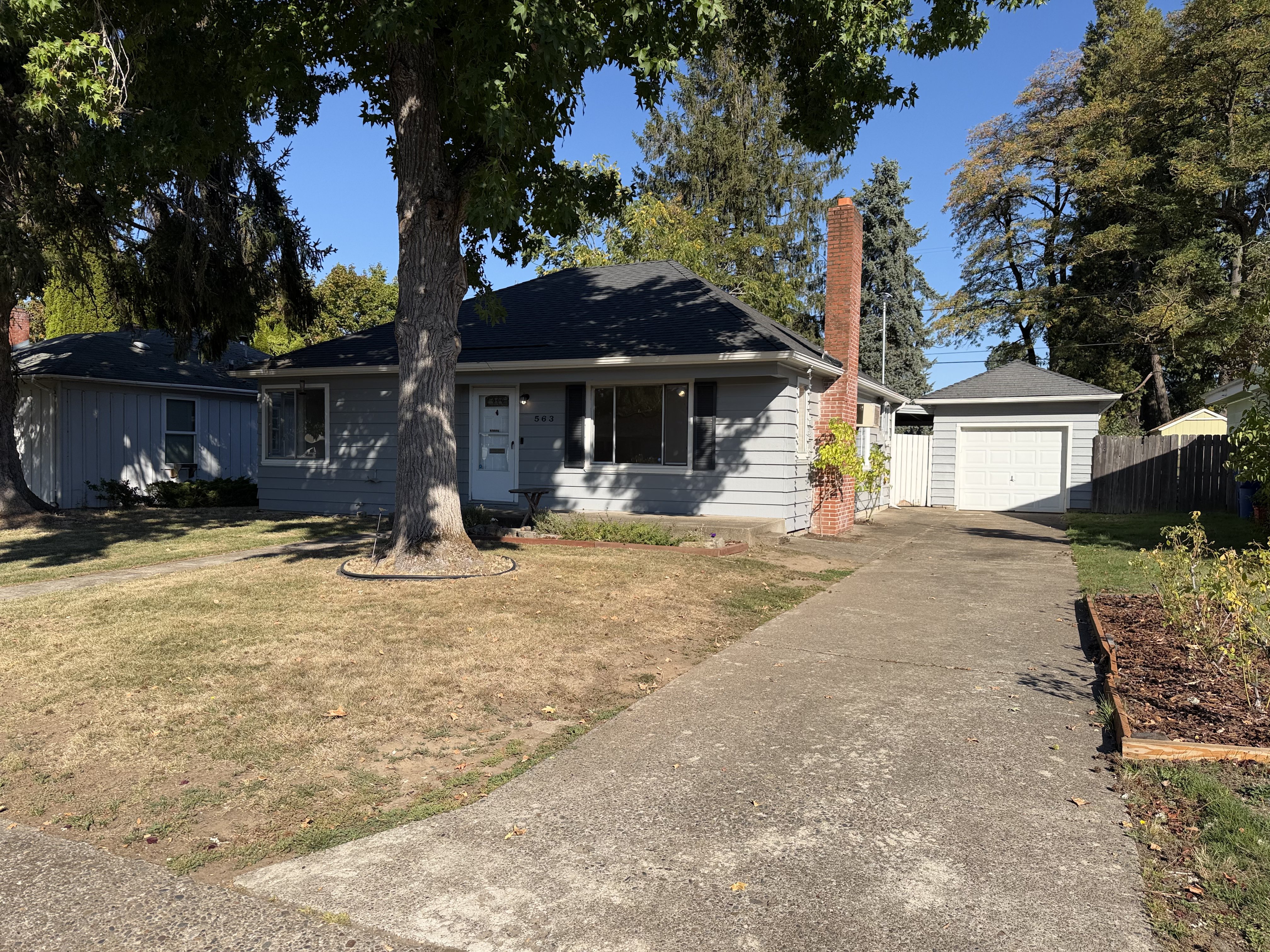 Photo 22 of 23 of 563 Manbrin Dr N, Keizer, OR