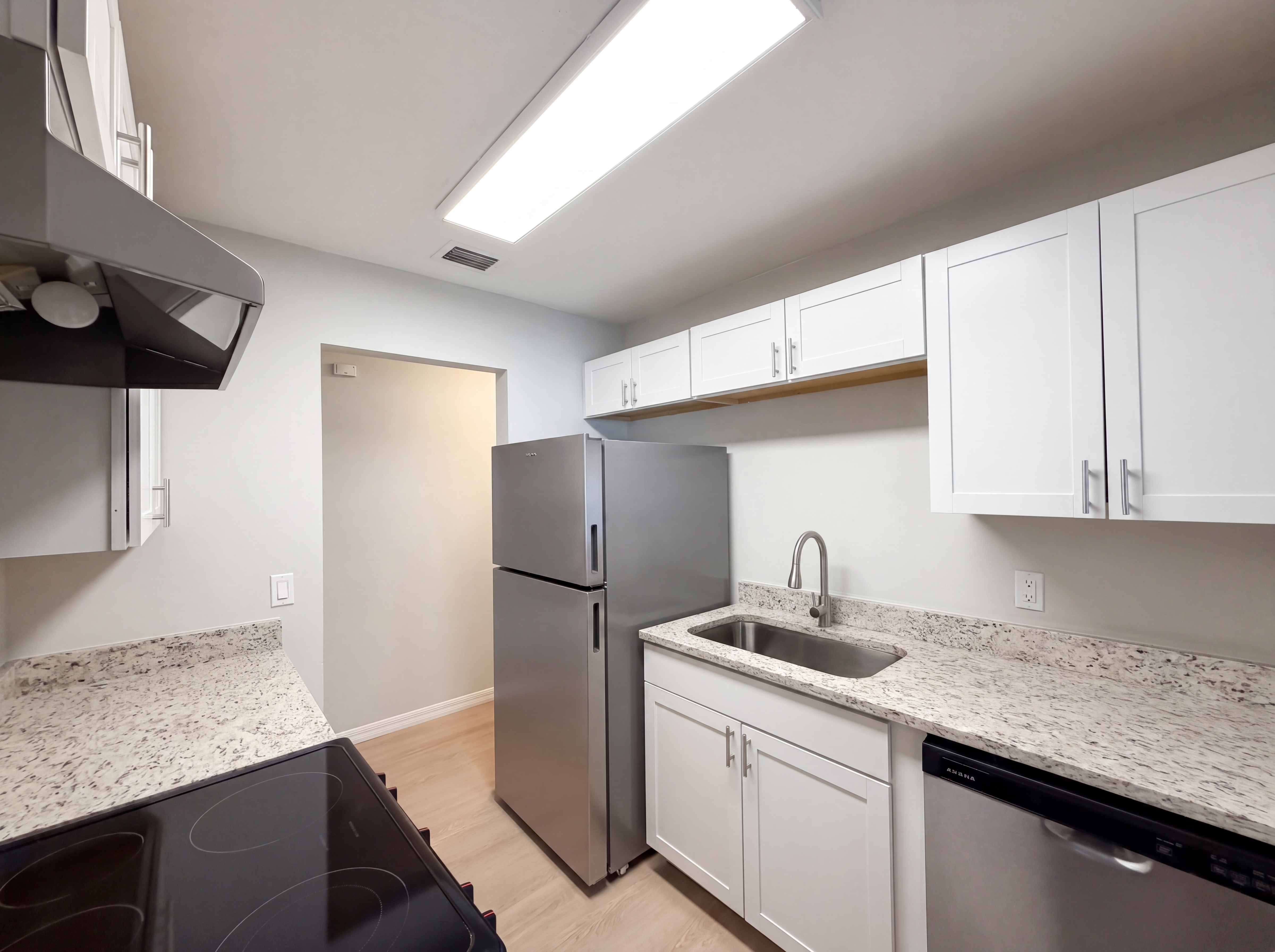 Photo 2 of 18 of 4406 Lenox Blvd, Orlando, FL