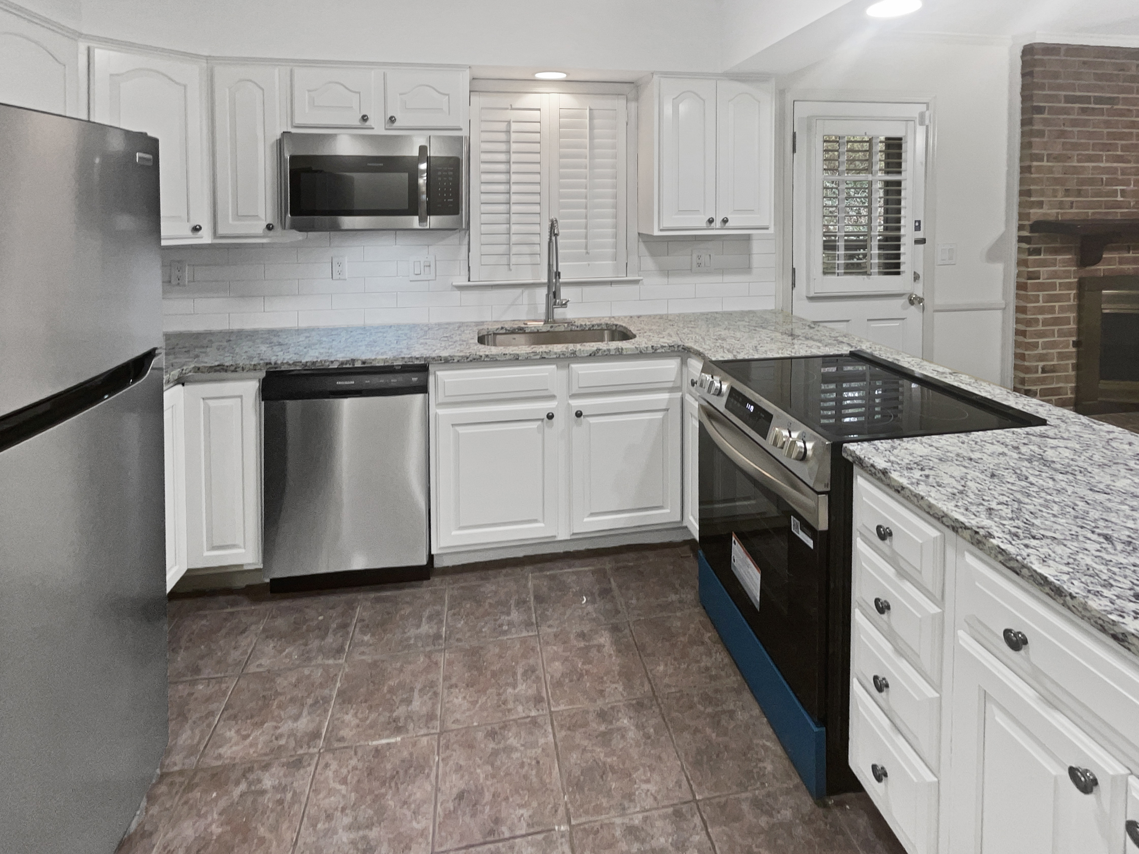 Photo 16 of 26 of 3969 Briaridge Cir, Atlanta, GA