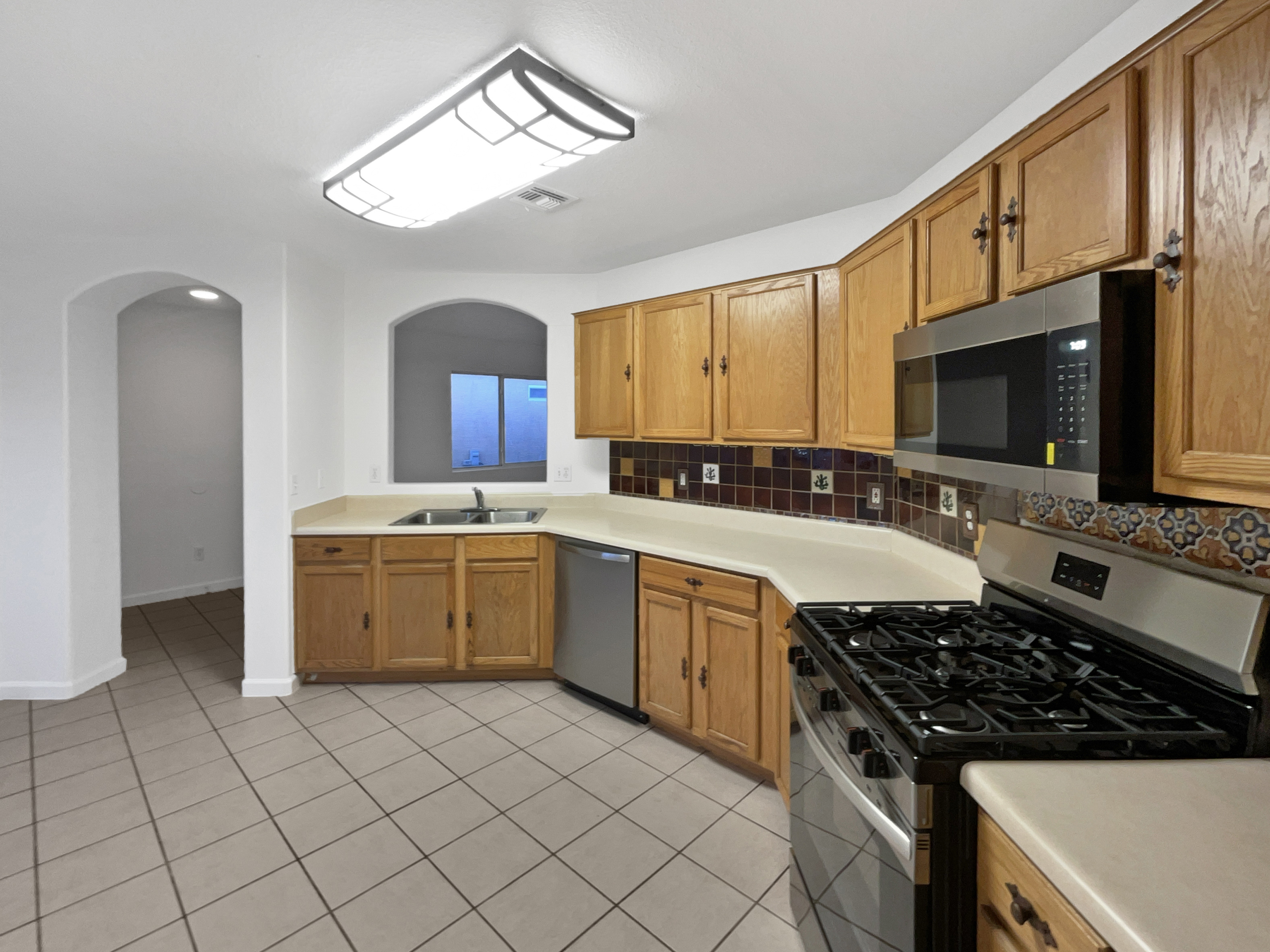 Photo 9 of 19 of 7405 E Cross Ridge Pl, Tucson, AZ