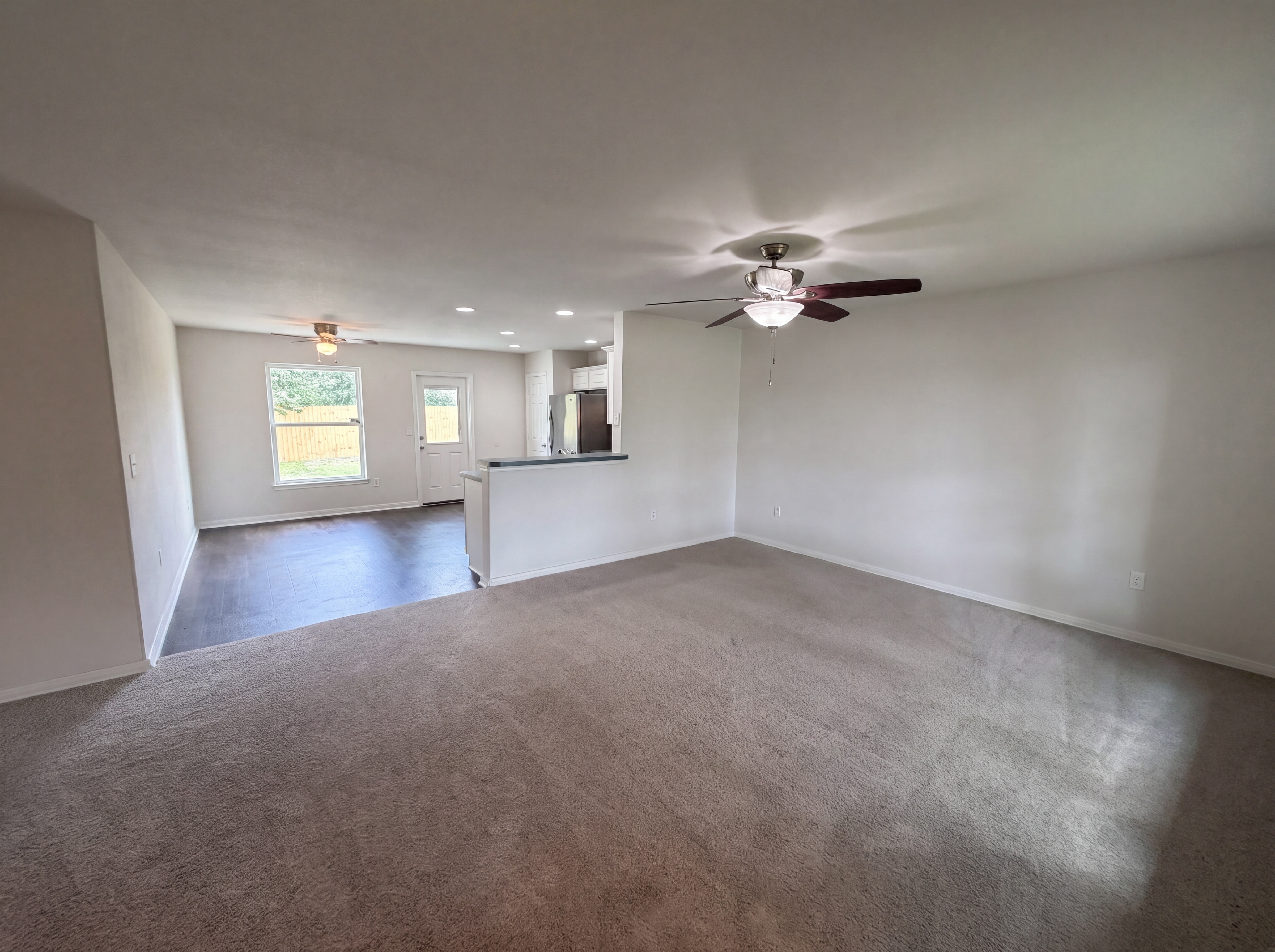 Photo 7 of 16 of 1706 Barlow Trl, Corpus Christi, TX