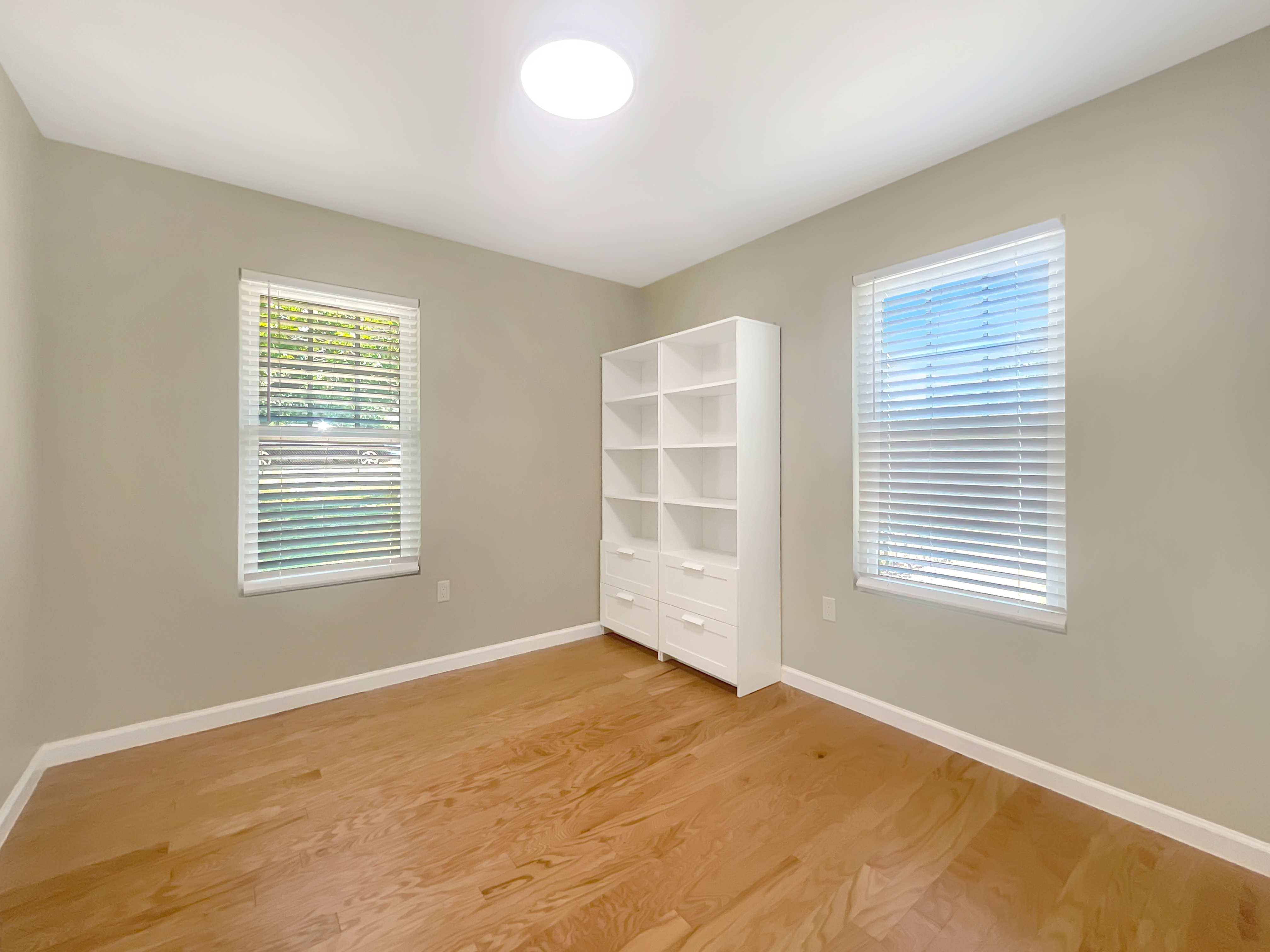 Photo 11 of 21 of 8801 Parkfield Dr, Austin, TX