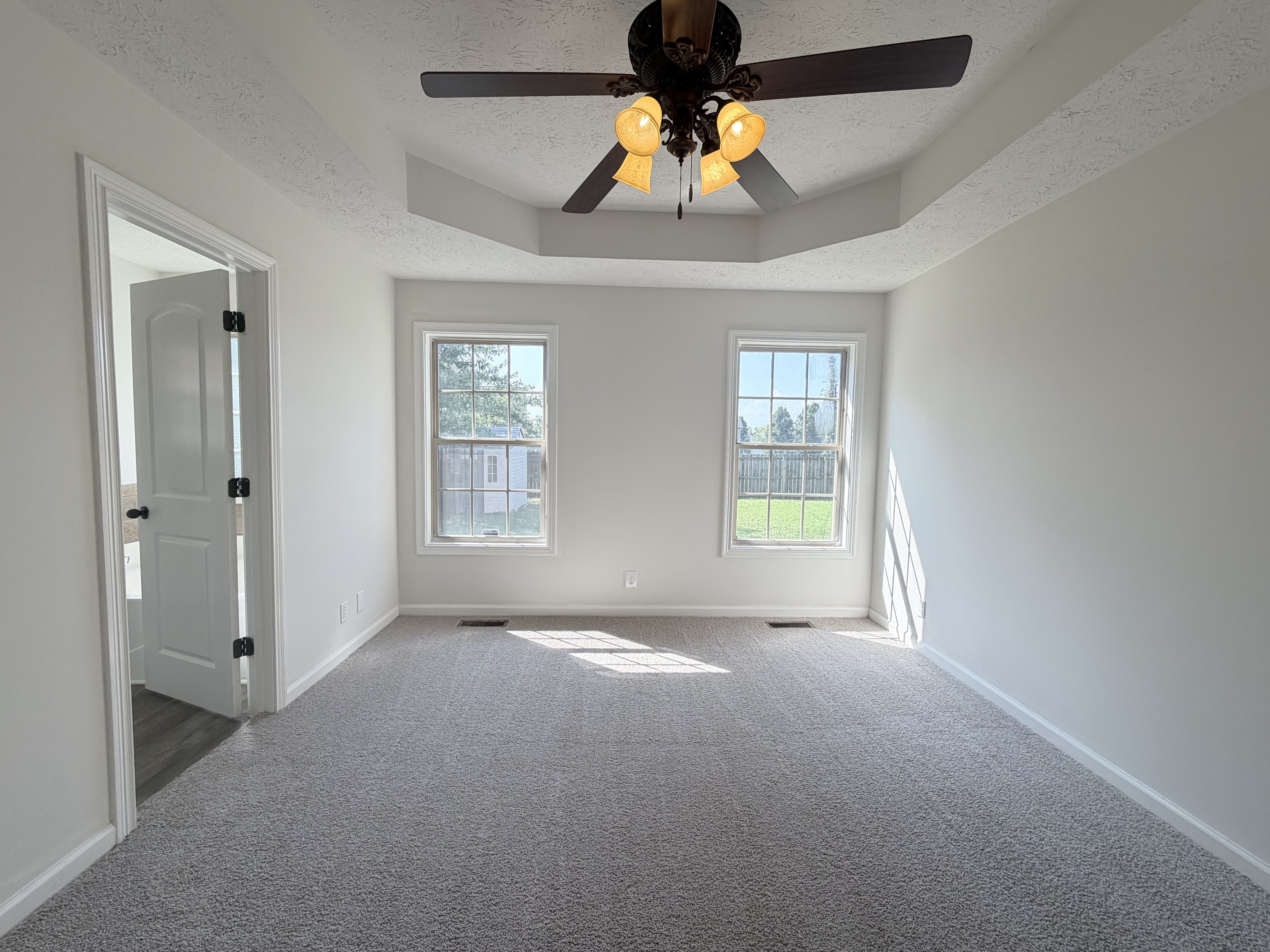 Photo 4 of 27 of 3475 Melrose Dr, Clarksville, TN