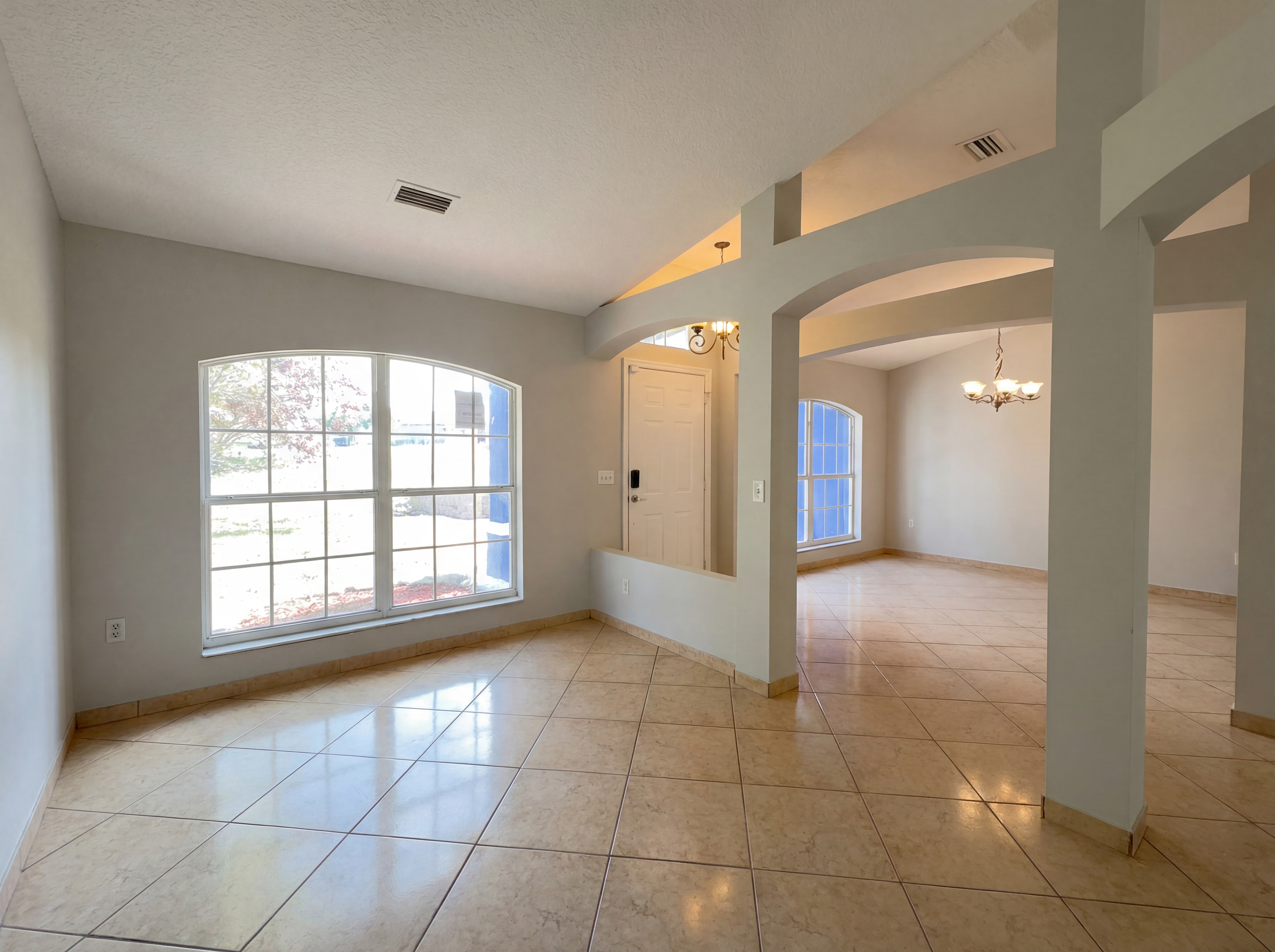 Photo 3 of 20 of 1301 Star Ct, Deltona, FL