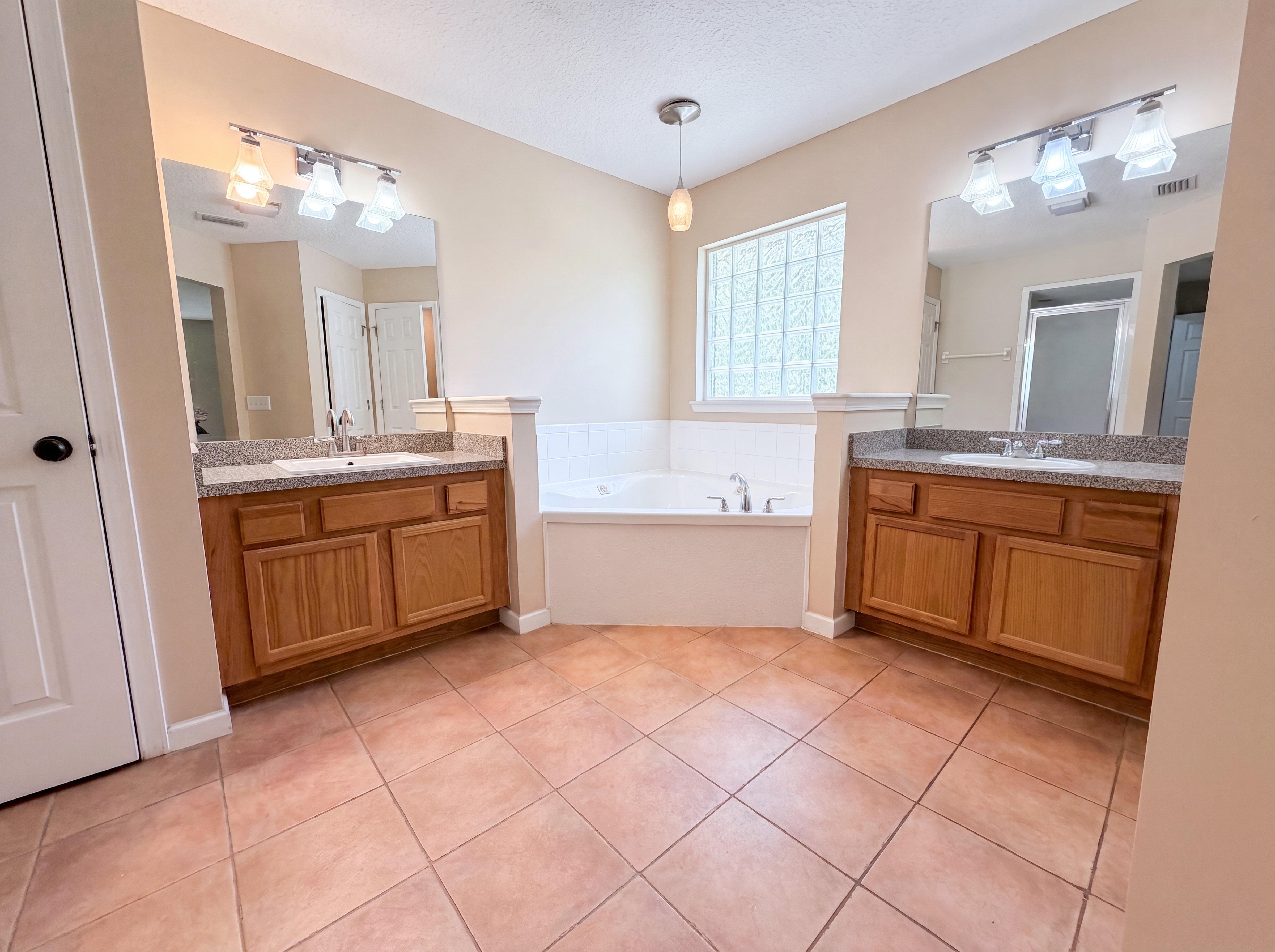 Photo 11 of 23 of 2775 Ravines Rd, Middleburg, FL
