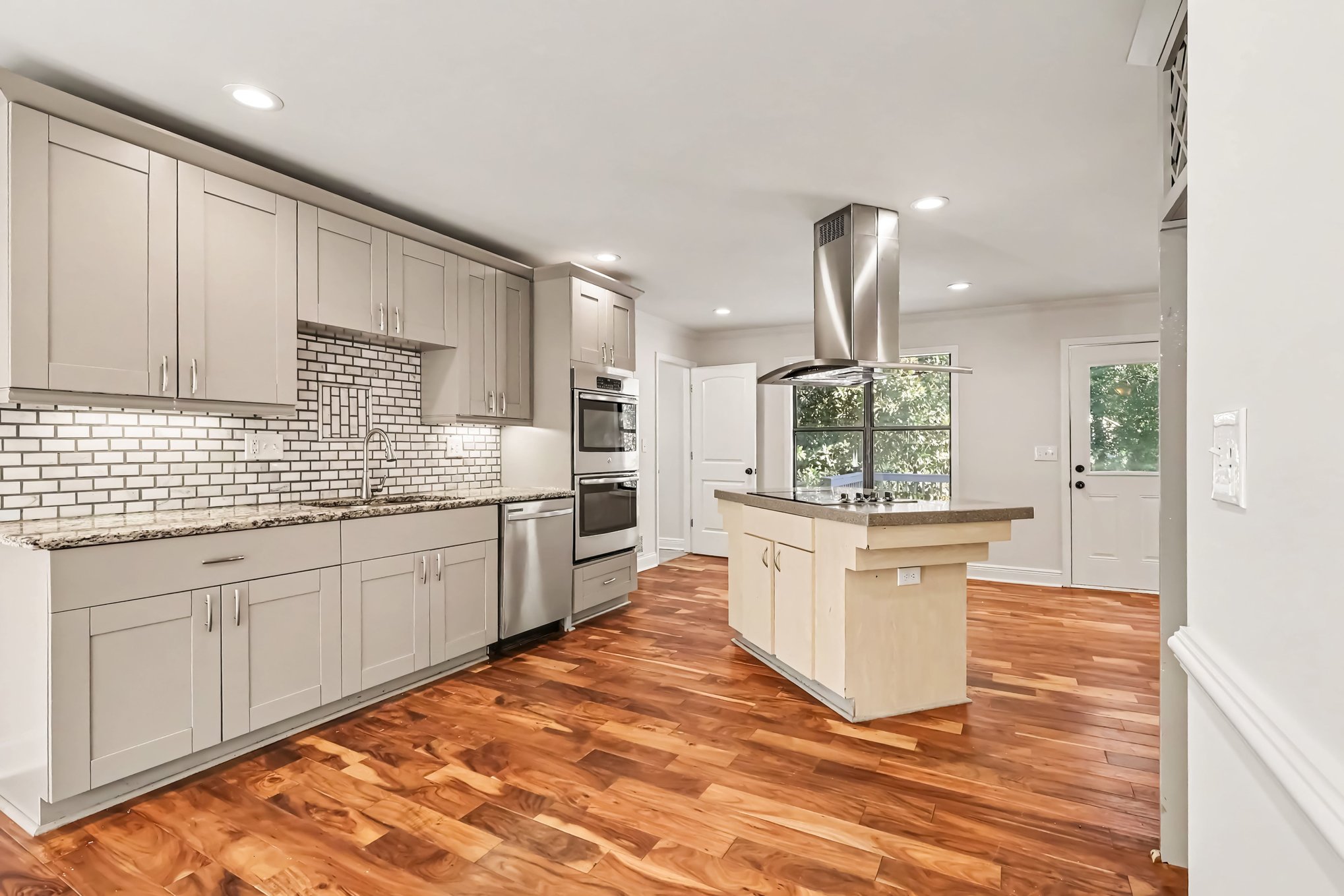 Photo 2 of 22 of 2888 Carrousel Ct, Stone Mountain, GA