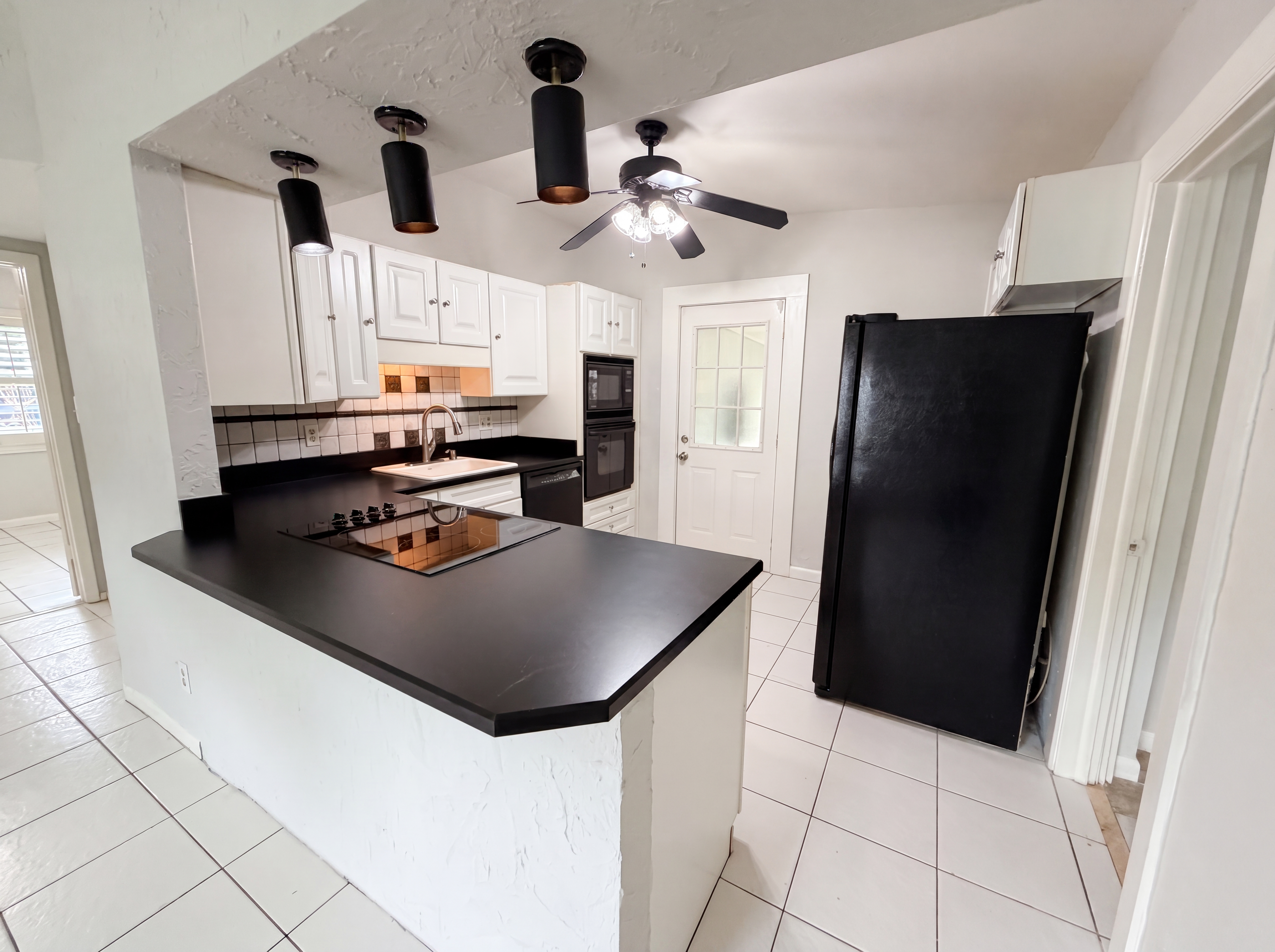 Photo 19 of 23 of 5655 Kimbrell Dr S, Jacksonville, FL