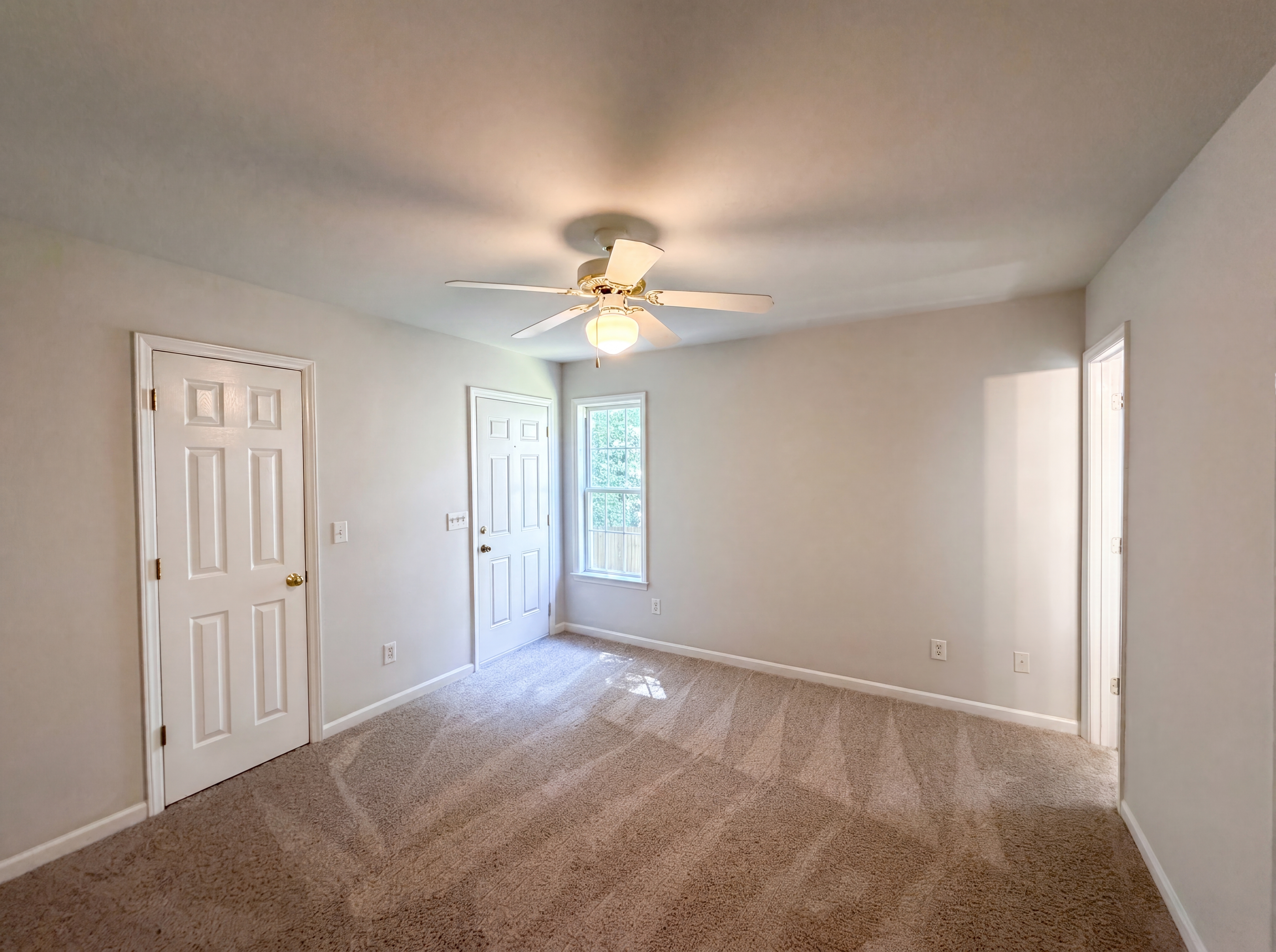 Photo 4 of 17 of 524 Pearce Ave, Wake Forest, NC