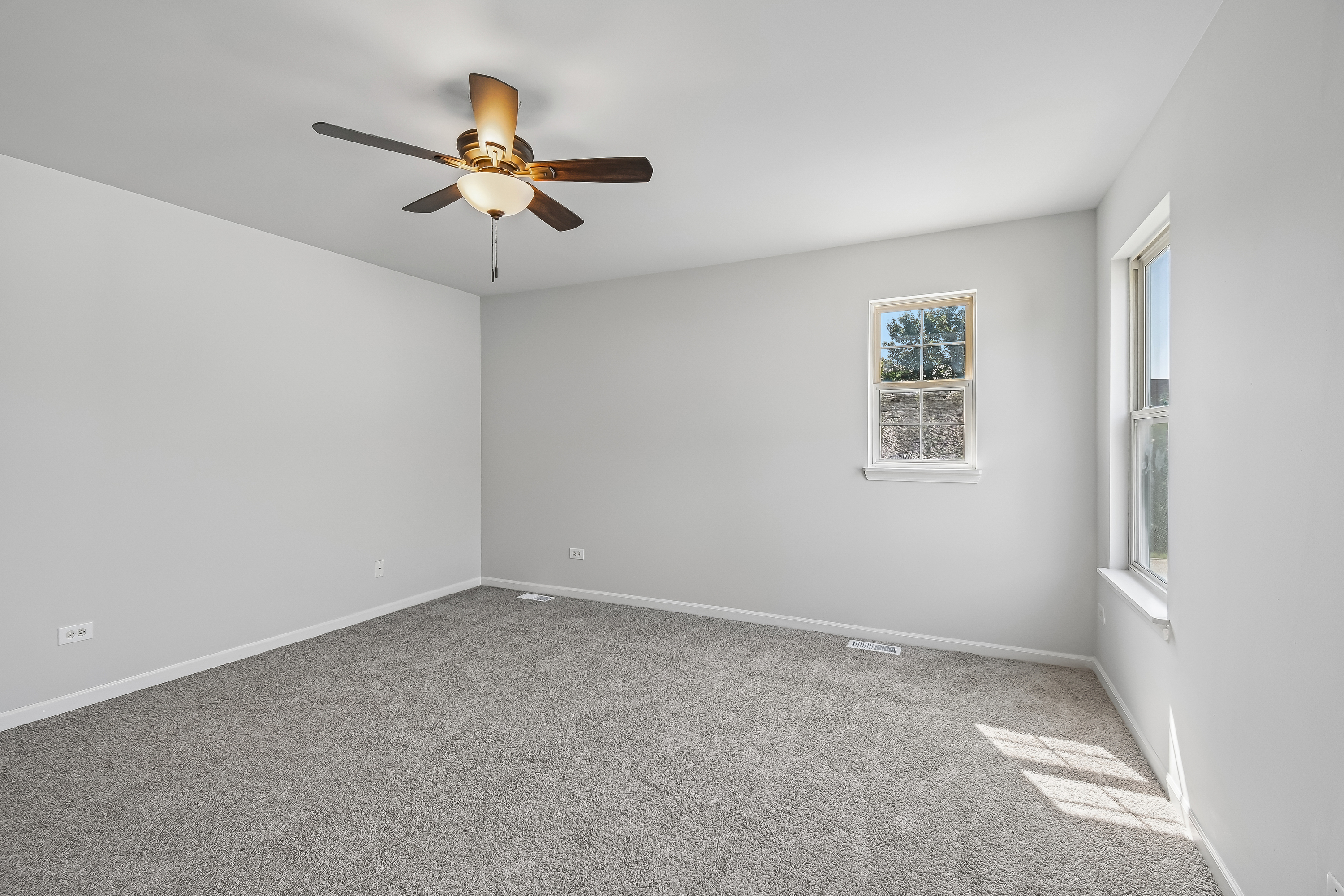 Photo 53 of 69 of 1409 Baltz Dr, Joliet, IL