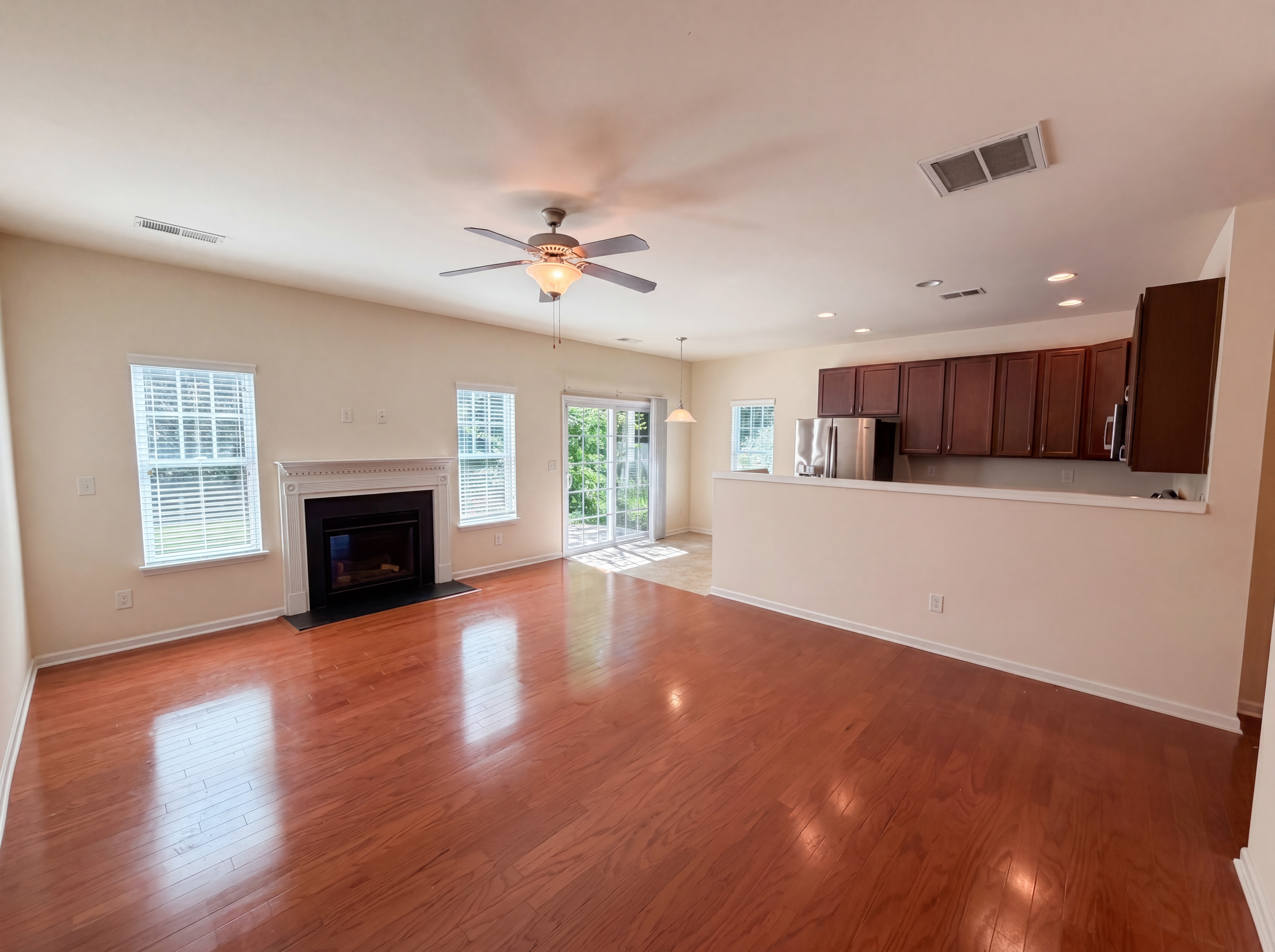 Photo 6 of 19 of 13809 Singleleaf Ln, Charlotte, NC
