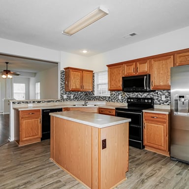 Property photo 3 of 5634 Tulip Grove Dr