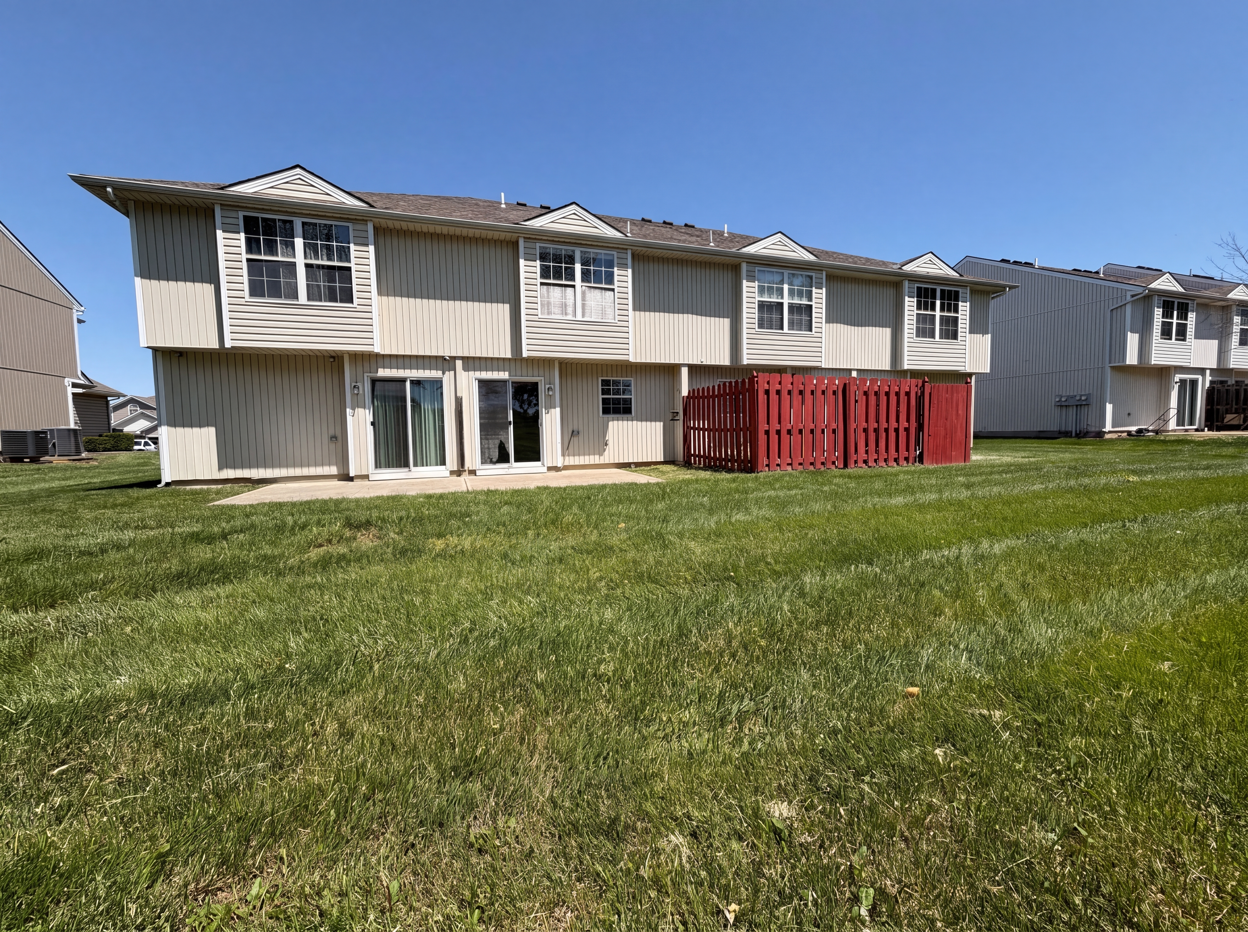 Photo 5 of 18 of 10559 E 46th Ter, Kansas City, MO