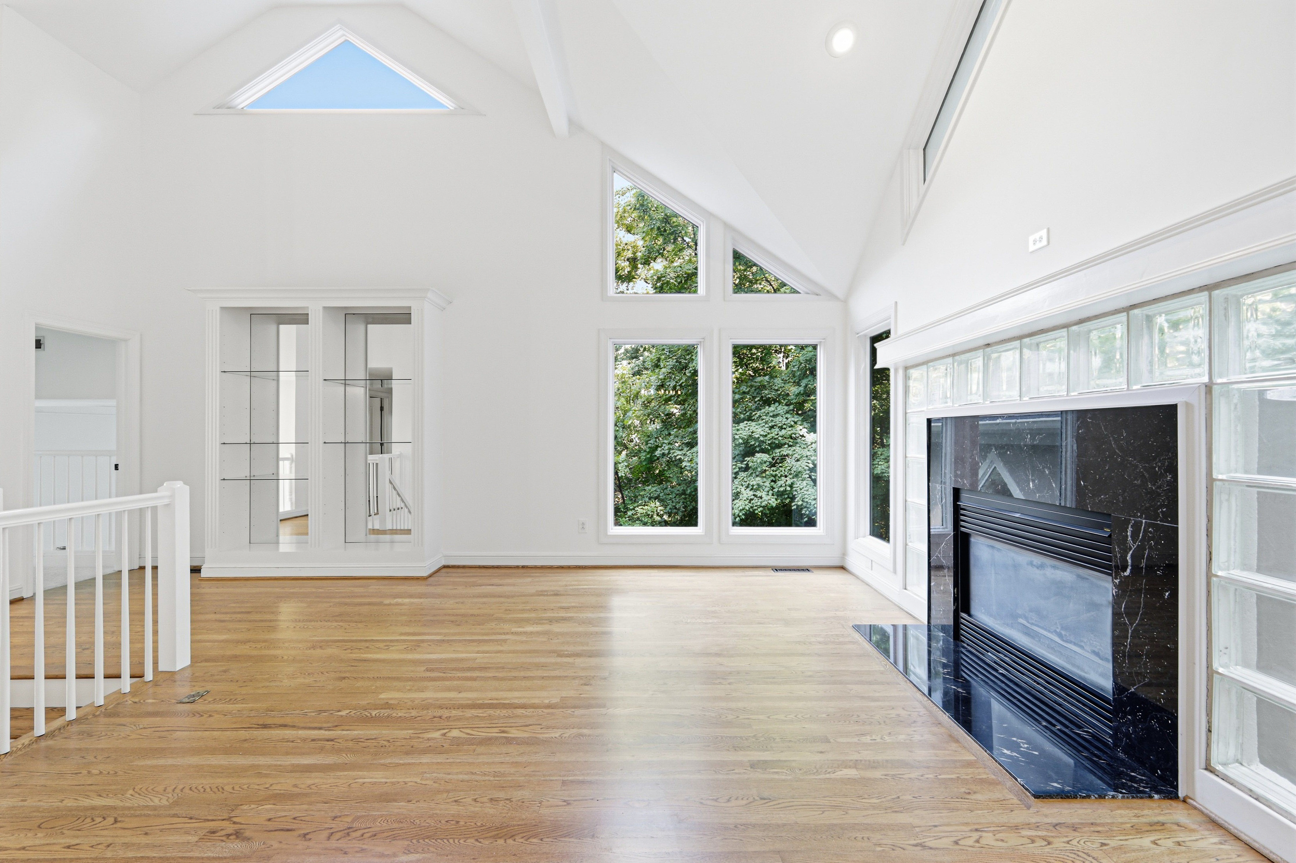 Photo 3 of 84 of 7030 Willowick Dr, Brentwood, TN