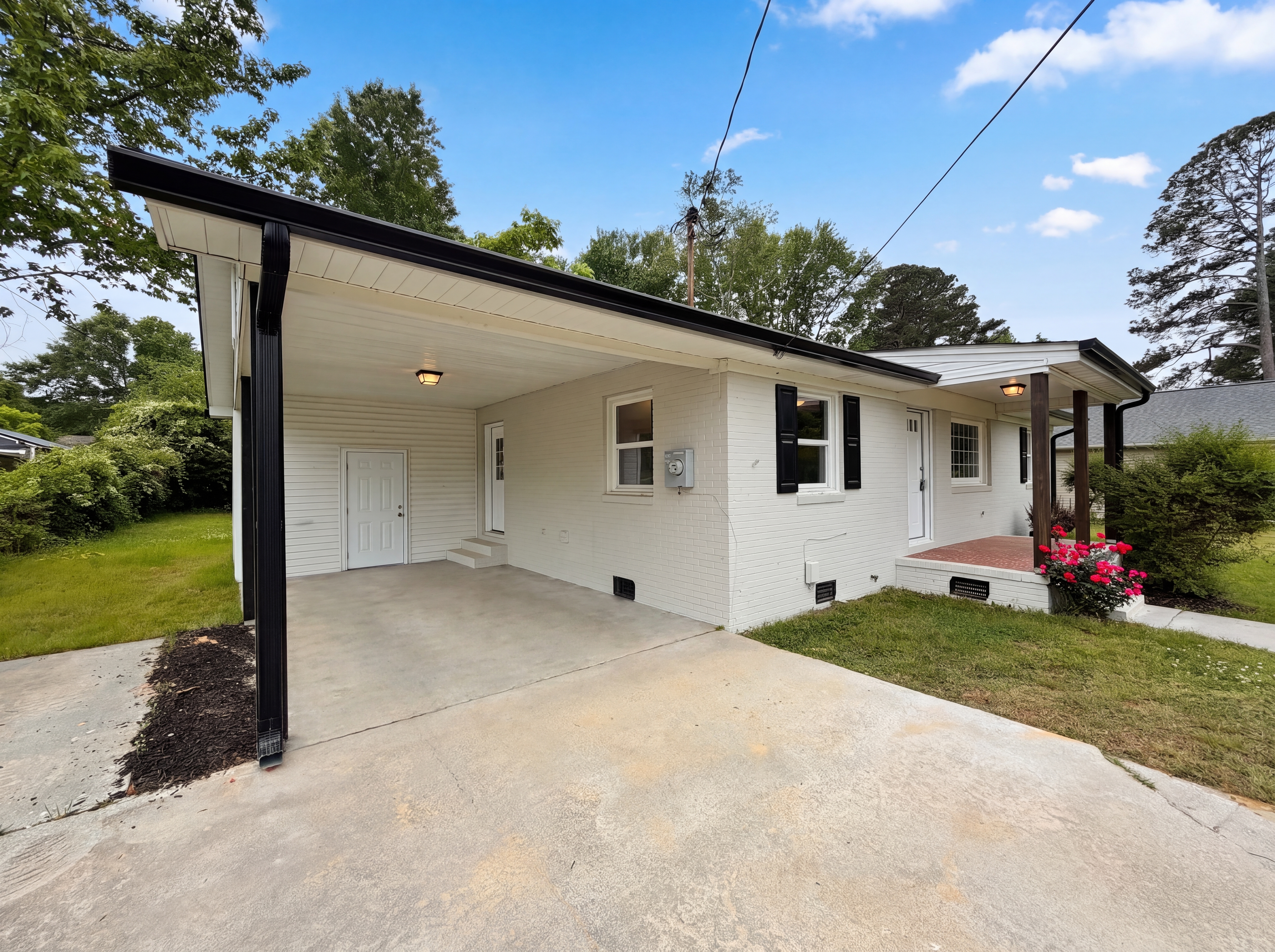 Photo 14 of 16 of 303 Stancil St, Smithfield, NC