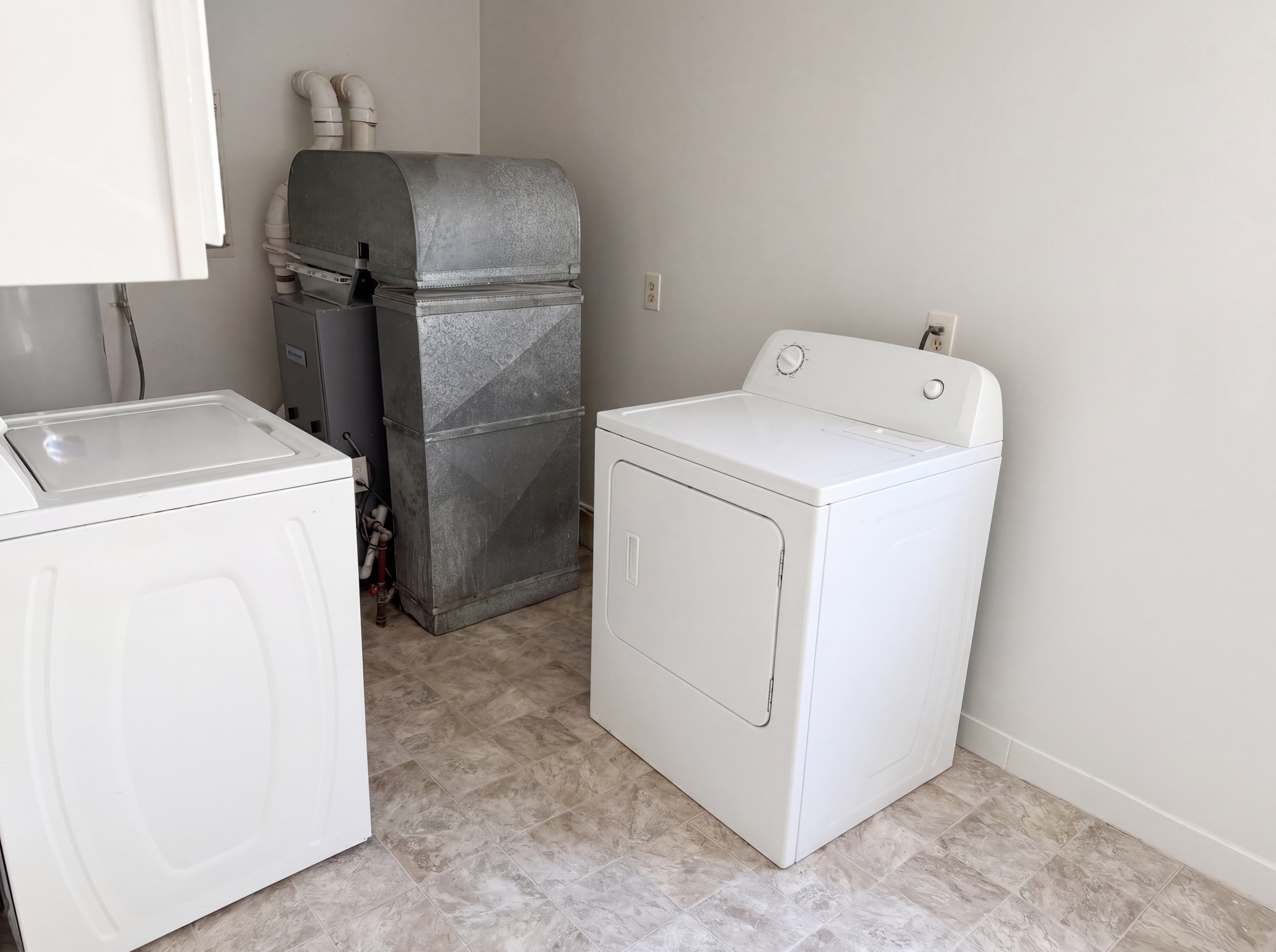 Photo 20 of 28 of 21425 Averhill St, Farmington Hills, MI