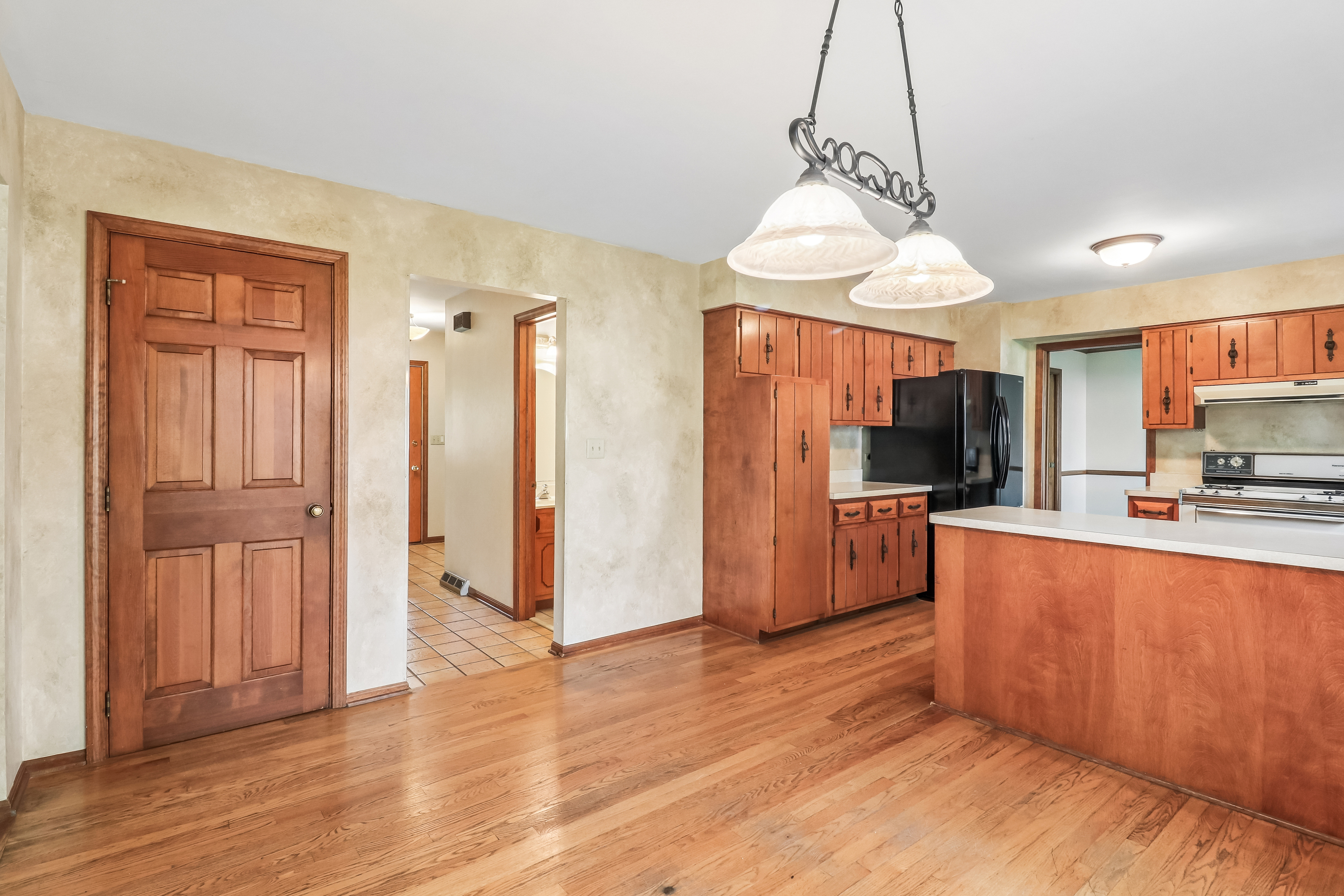 Photo 19 of 41 of 733 Buttonwood Cir, Naperville, IL