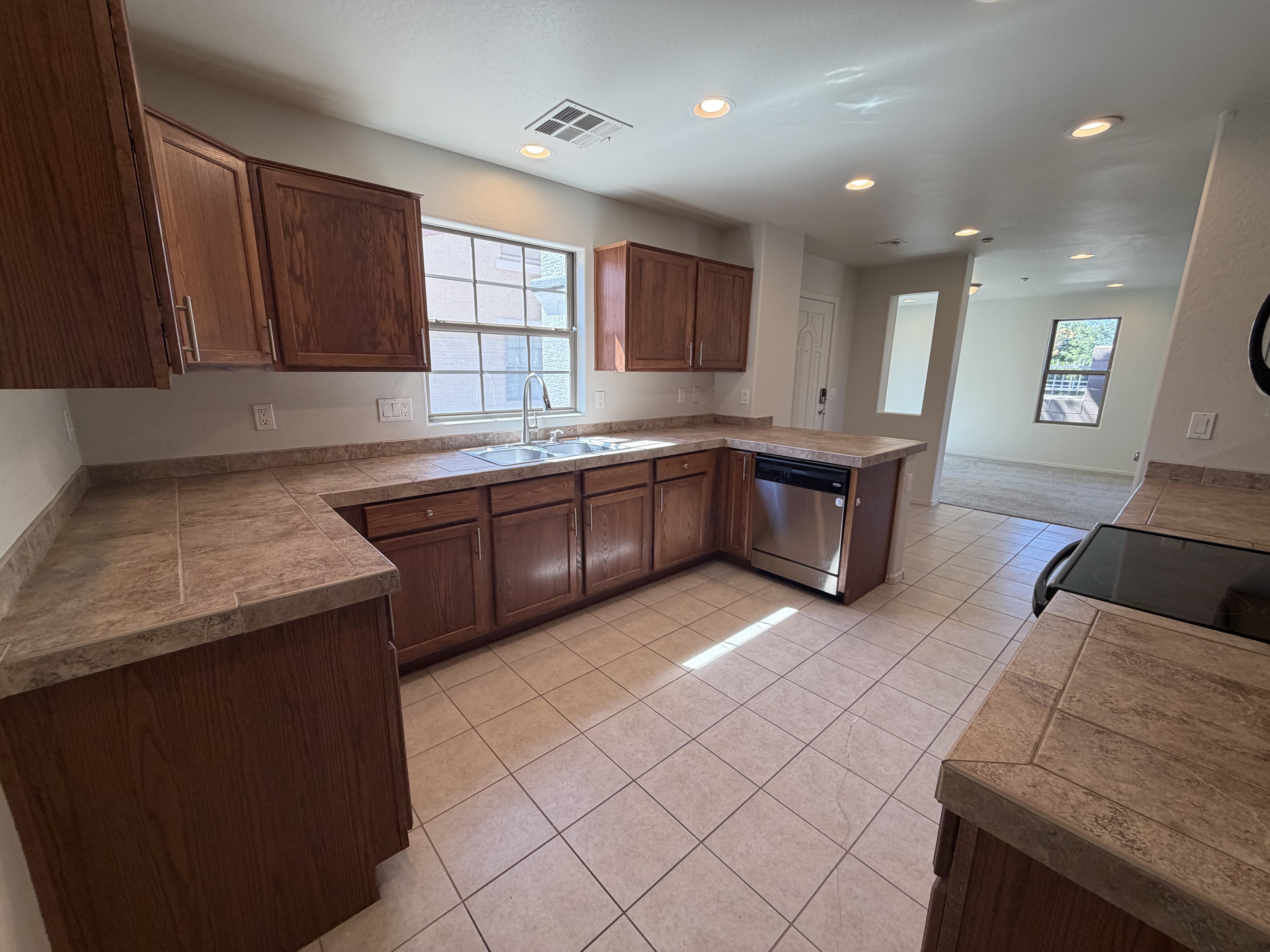 Photo 11 of 29 of 2856 E Megan St, Gilbert, AZ