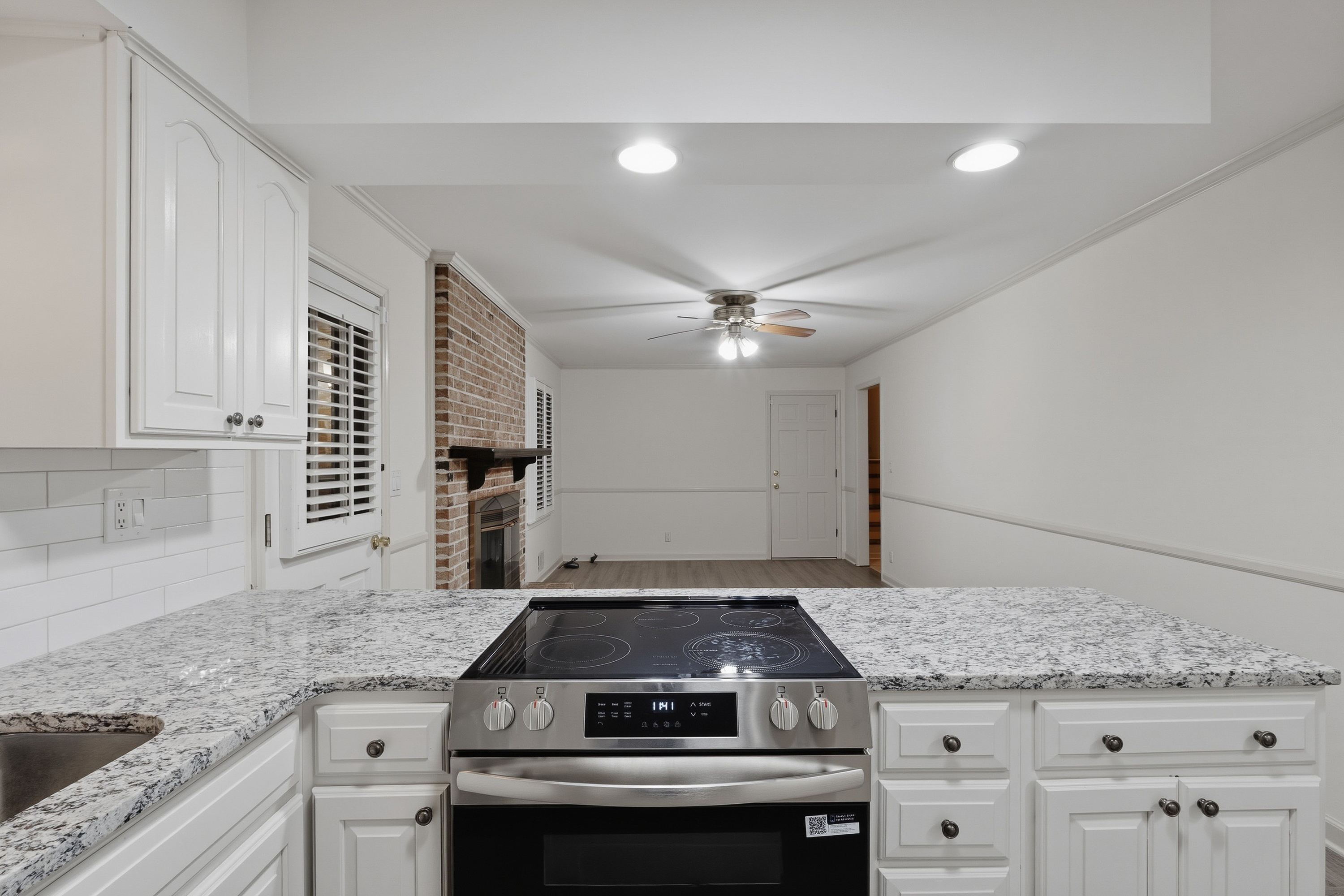 Photo 10 of 29 of 3969 Briaridge Cir, Atlanta, GA