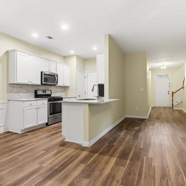 Property photo 2 of 465 Lantern Wood Dr