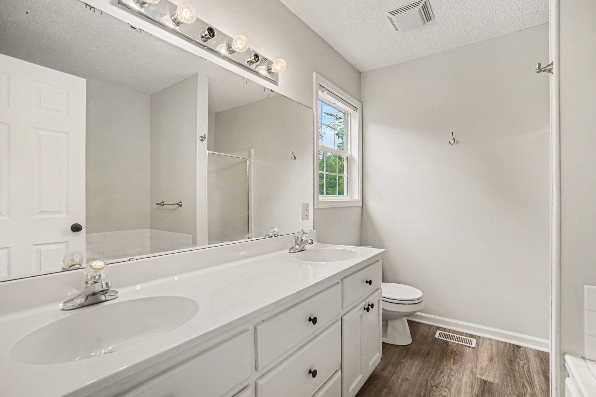 Photo 15 of 21 of 2466 Wilderness Ln, Lenoir, NC