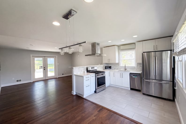 Property photo 2 of 6515 Carriage Dr
