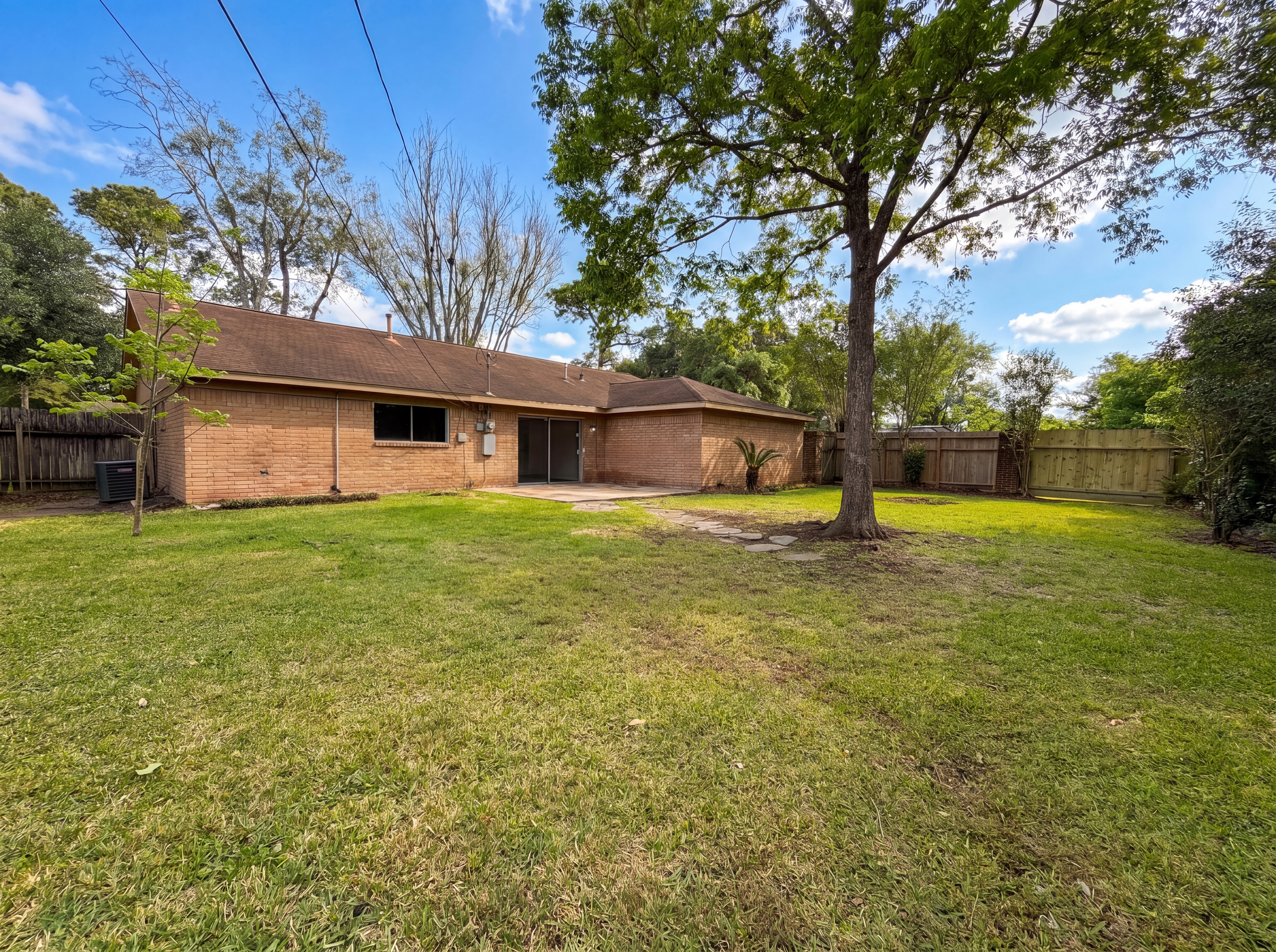 Photo 16 of 17 of 9603 Highmeadow Dr, Houston, TX