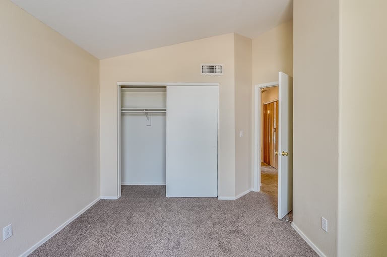 Photo 11 of 16 - 2331 S Karen Dr, Chandler, AZ 85286
