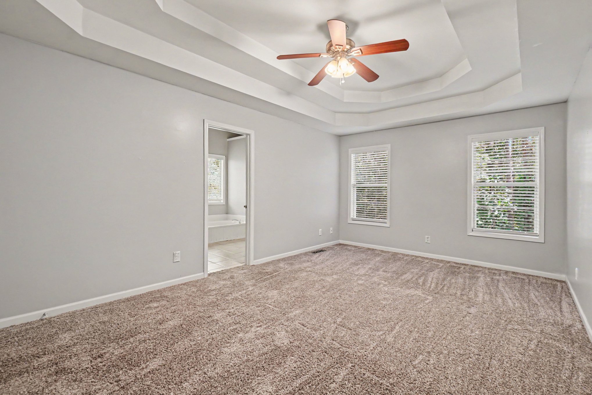 Photo 4 of 18 of 402 Eileen Cir, Canton, GA