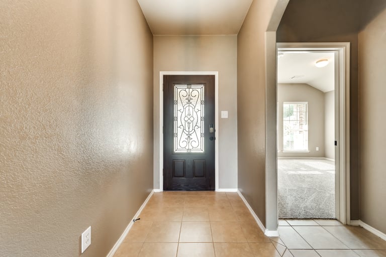 Photo 14 of 32 - 890 Lancashire Ln, Aubrey, TX 76227