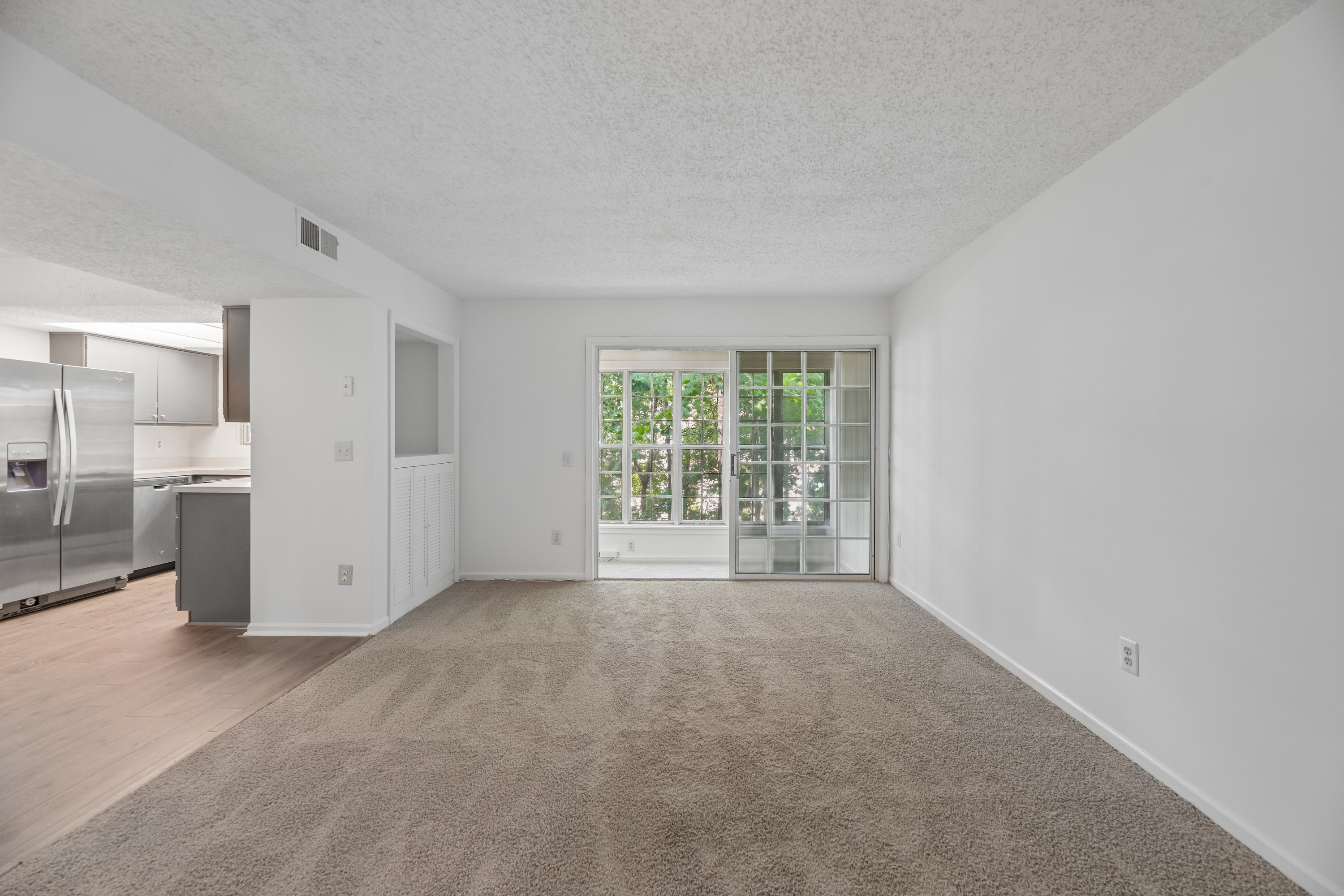 Photo 11 of 29 of 9260 Niki Pl, Manassas, VA