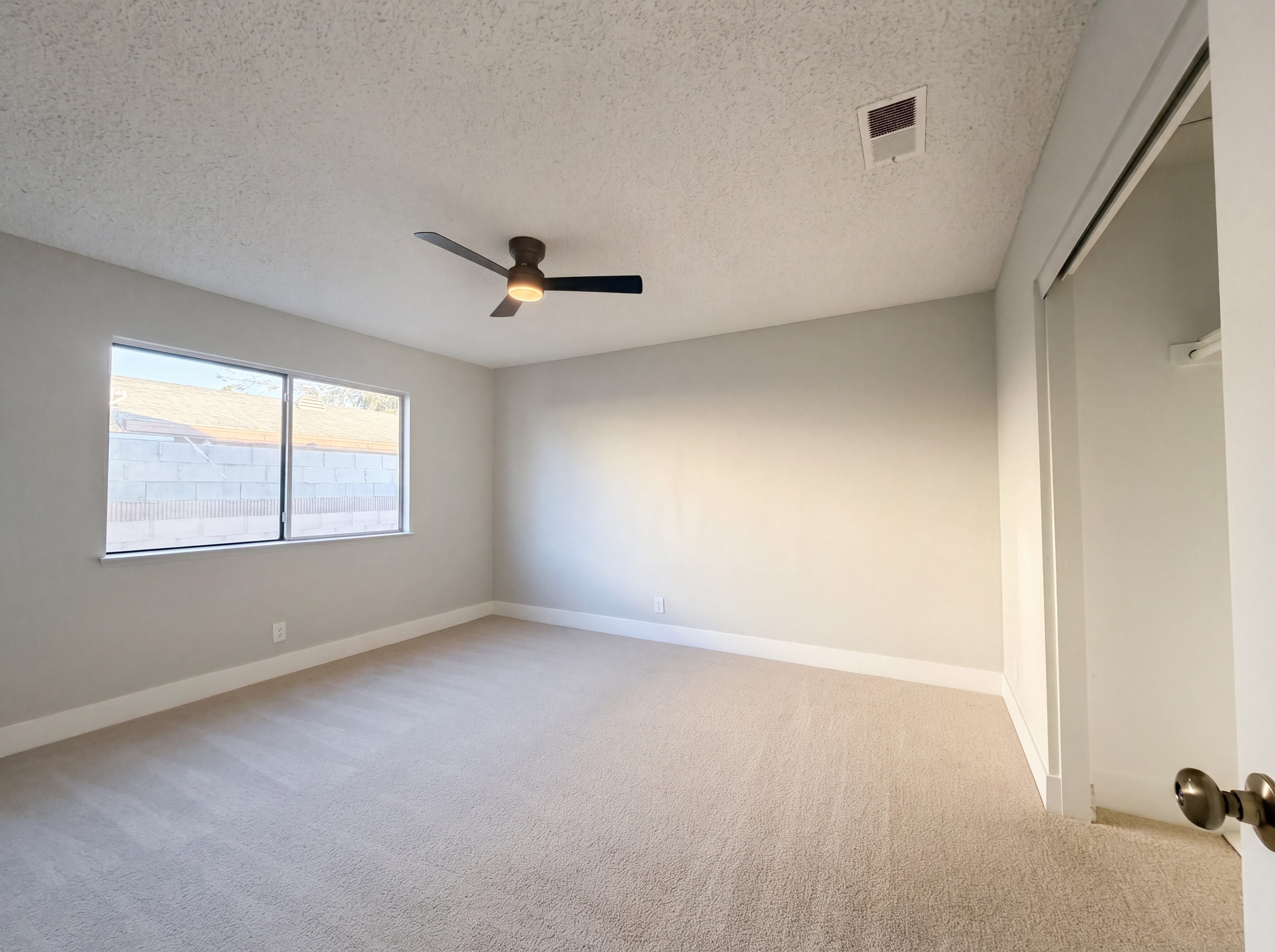 Photo 10 of 23 of 2553 E Avenue J4, Lancaster, CA