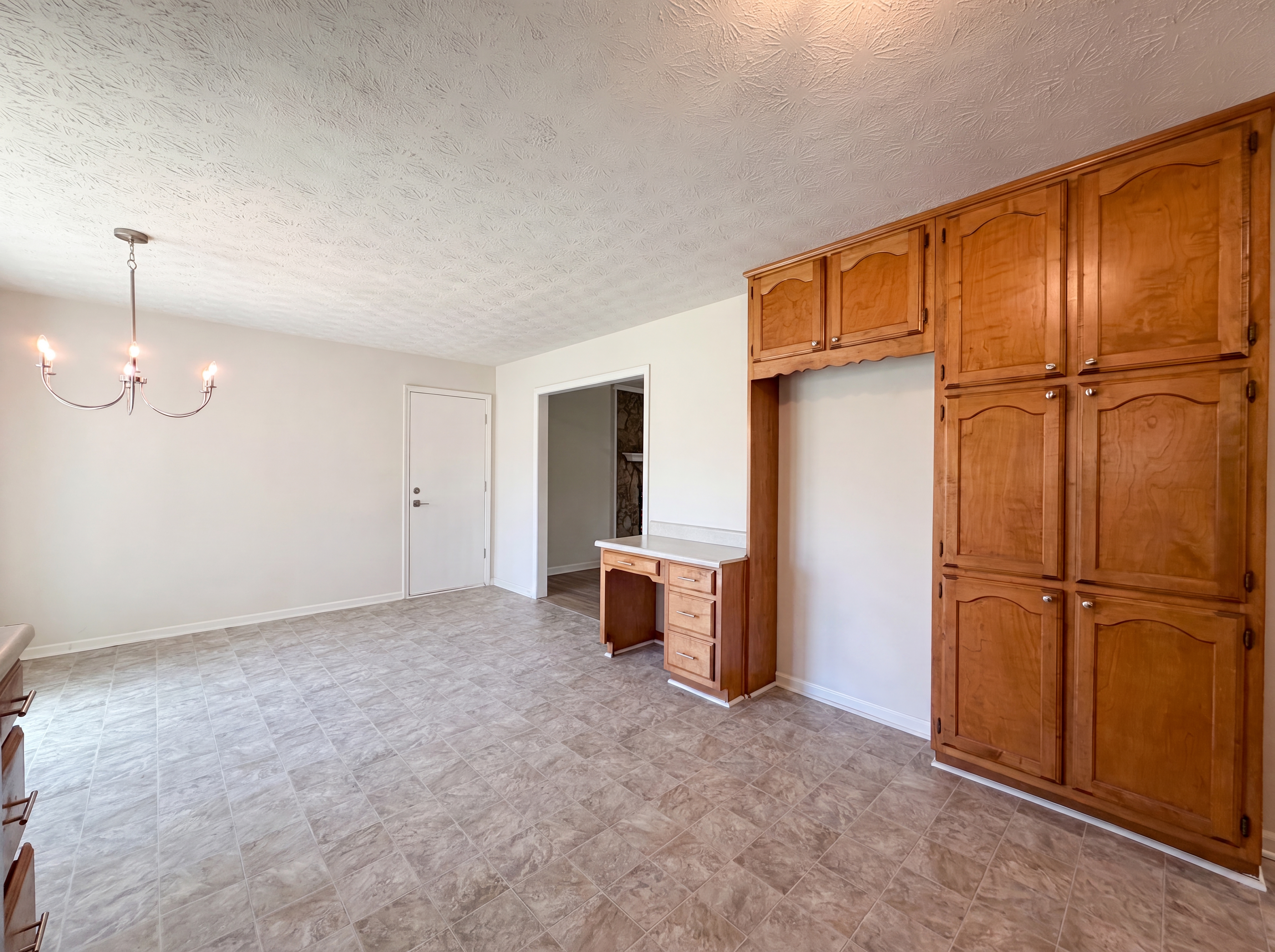 Photo 11 of 28 of 115 Briarwood Pl, Stockbridge, GA