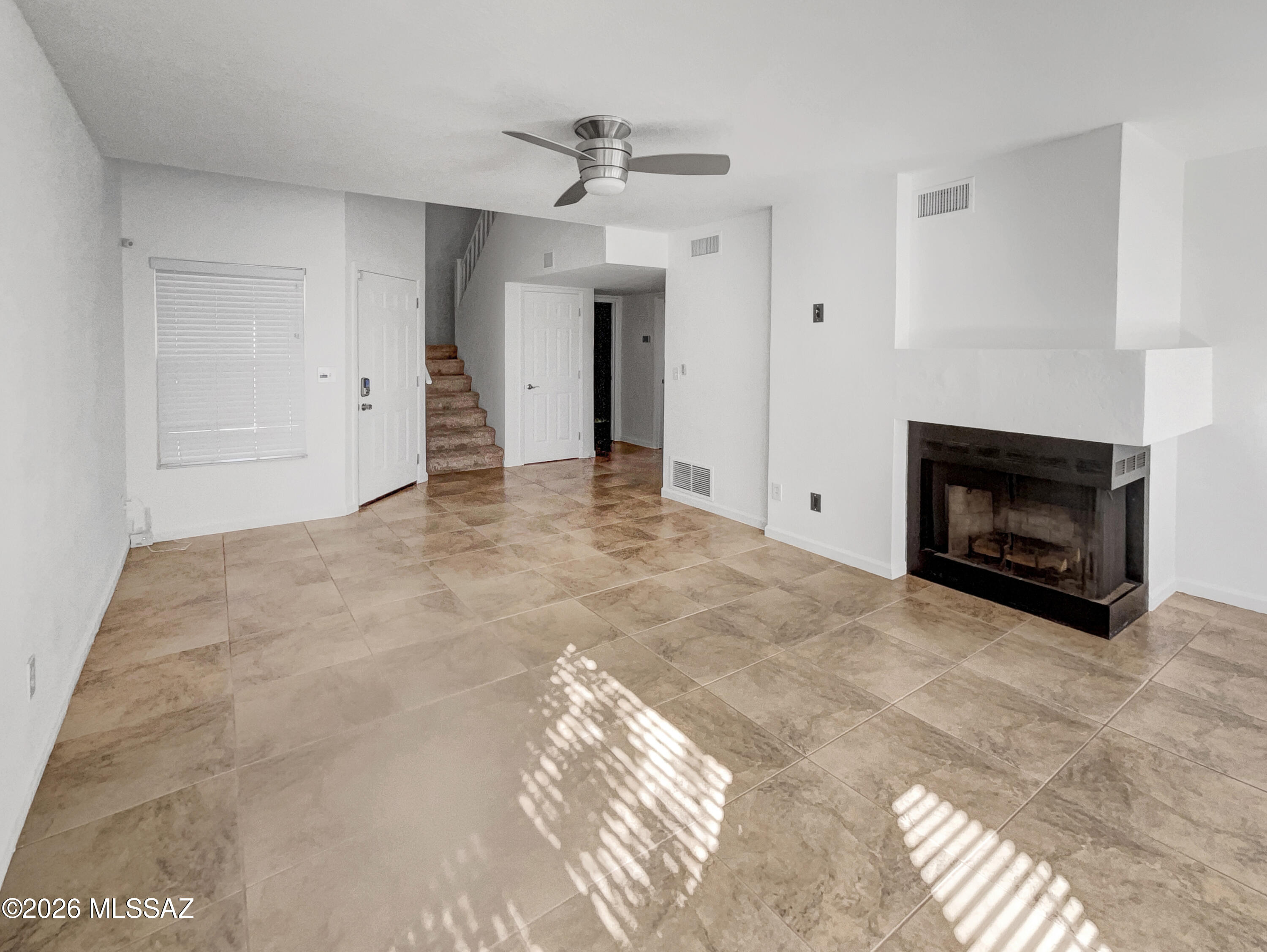Photo 7 of 22 of 9500 N Albatross Dr, Tucson, AZ
