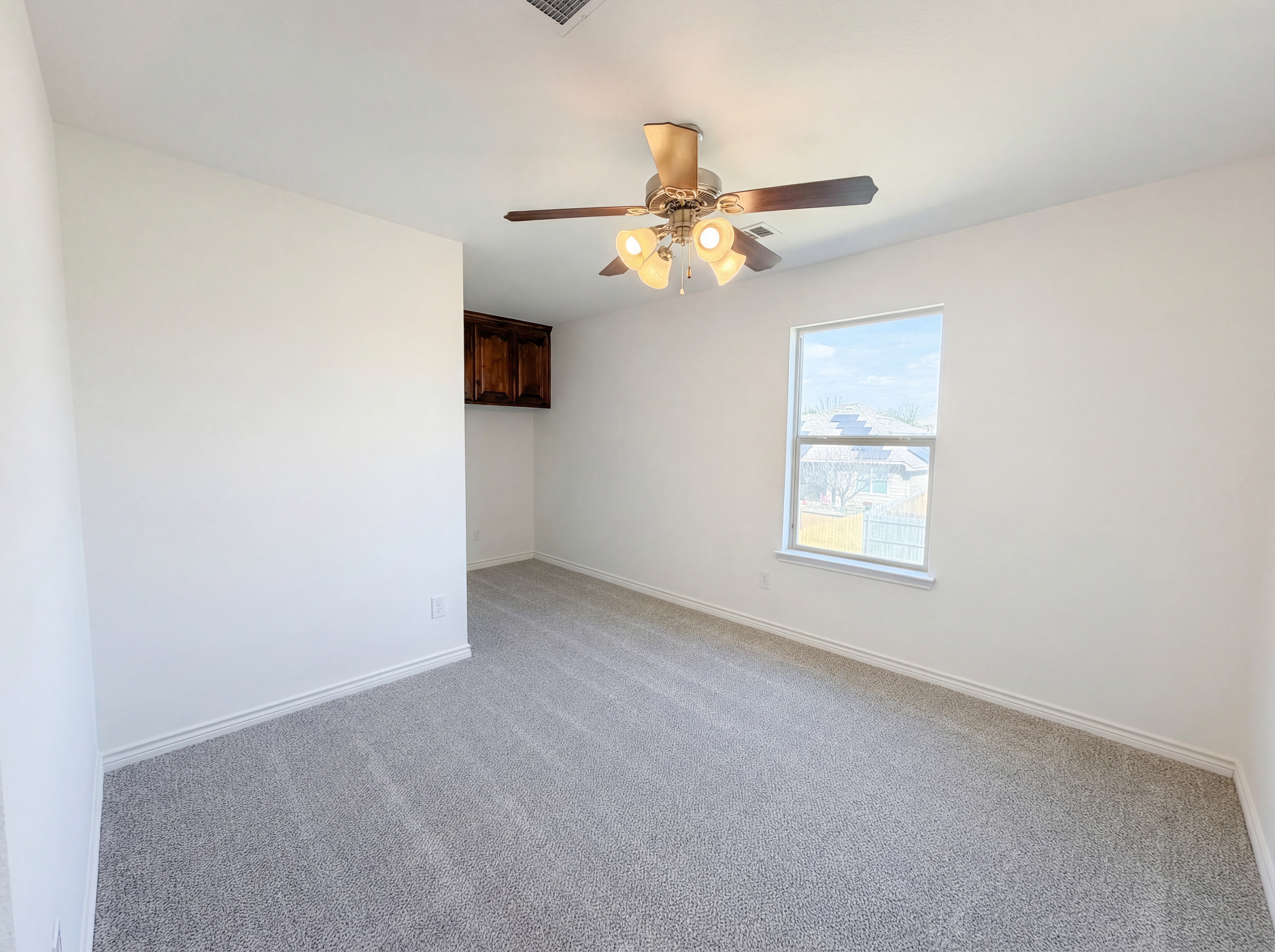 Photo 11 of 20 of 1200 Boxwood Dr, Crowley, TX