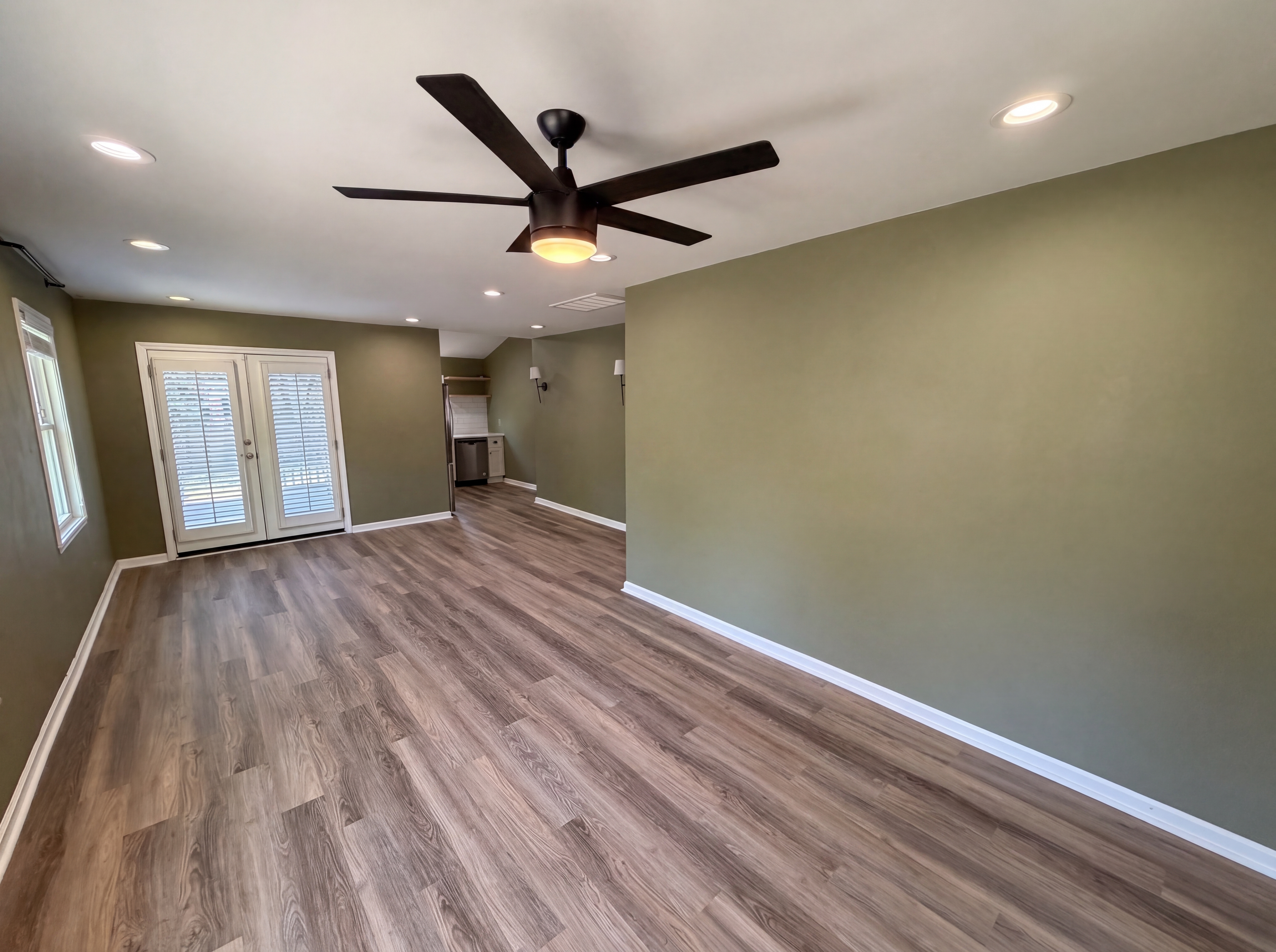 Photo 3 of 22 of 1520 Herrin Ave, Charlotte, NC