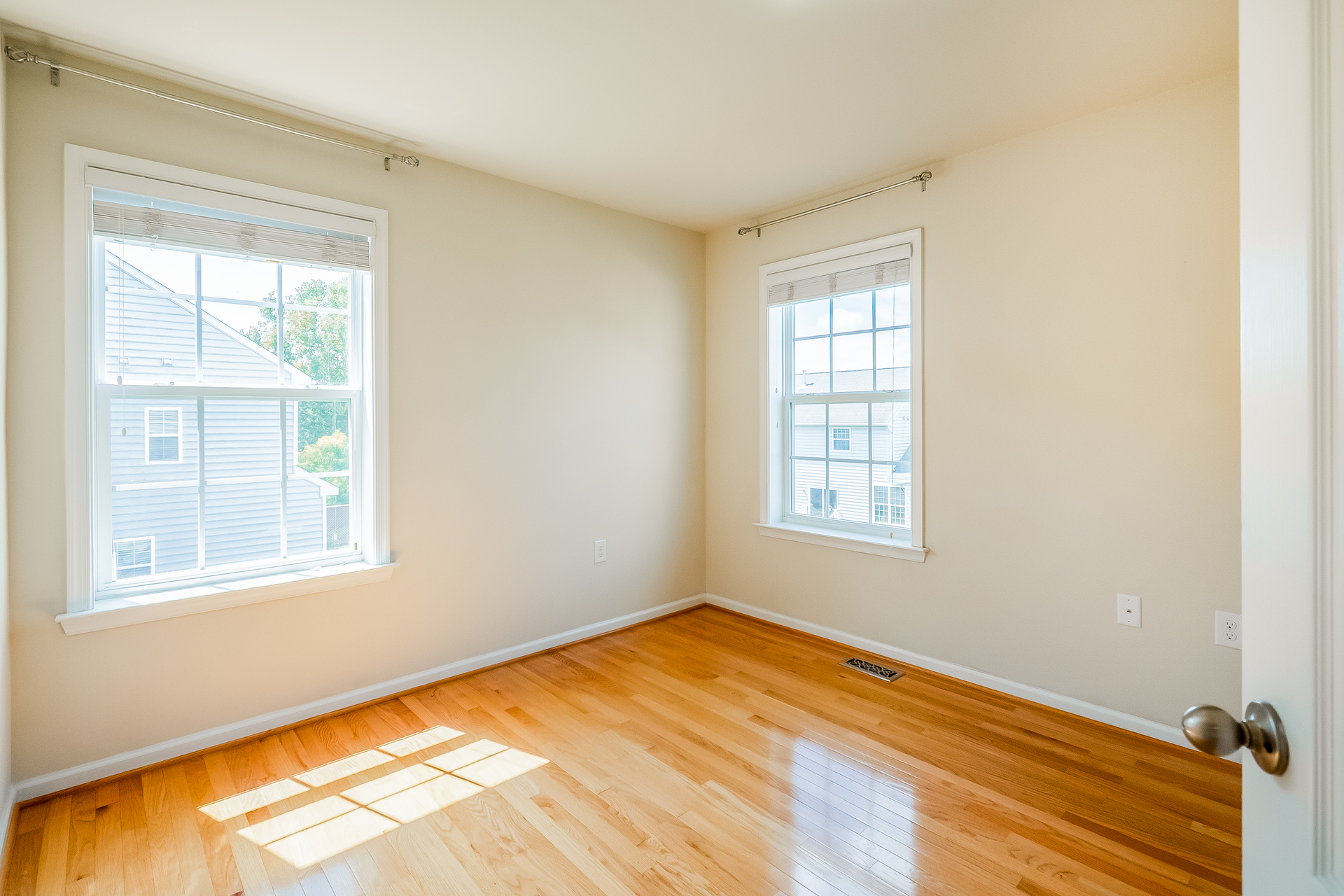 Photo 17 of 23 of 225 Dinwiddie Way, Kearneysville, WV
