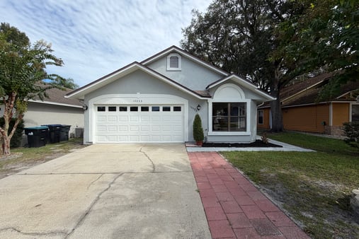 Photo 1 of 25 of 10033 Creekwater Blvd, Orlando, FL