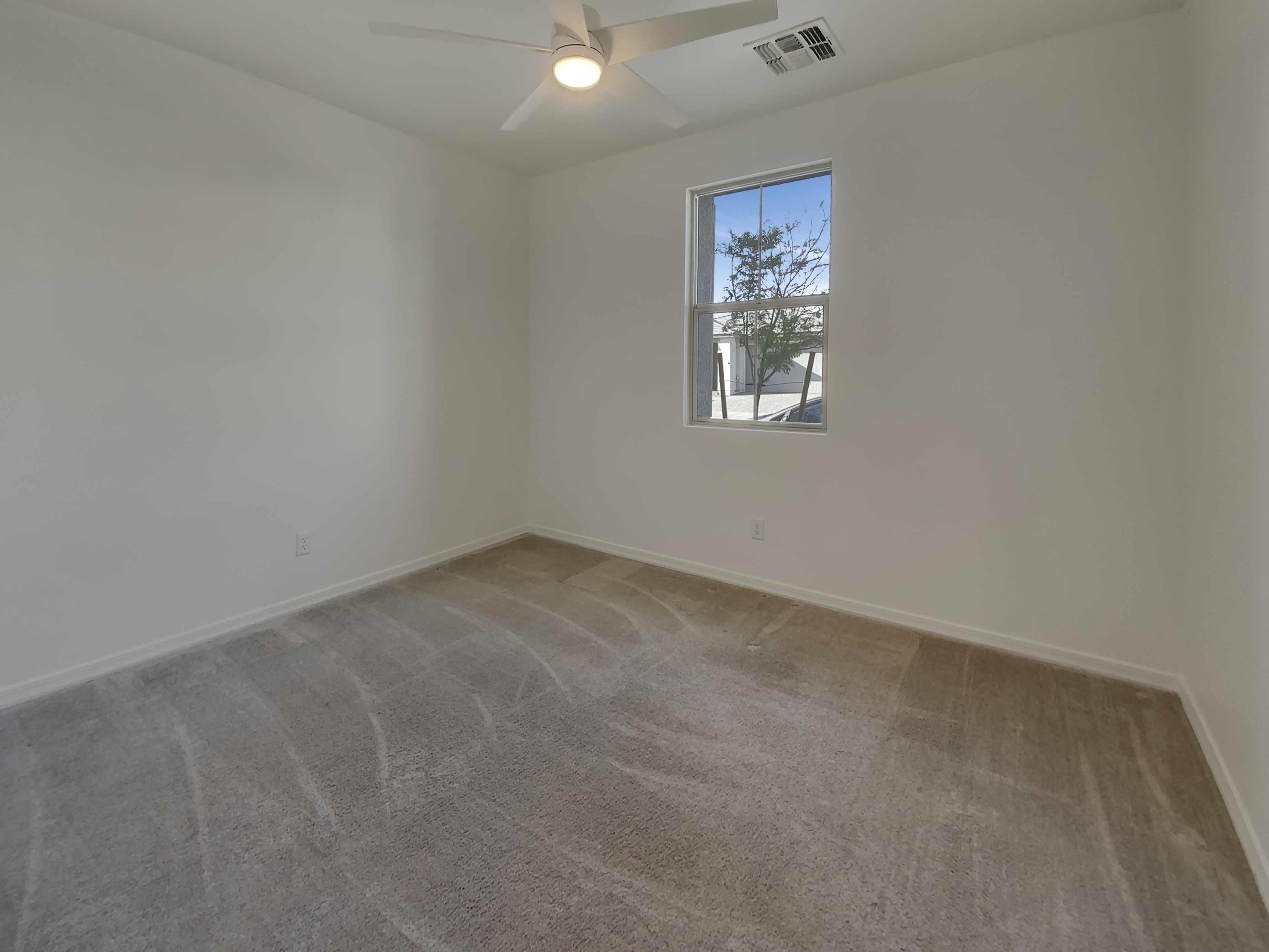 Photo 5 of 18 of 9327 E Static Ave, Mesa, AZ