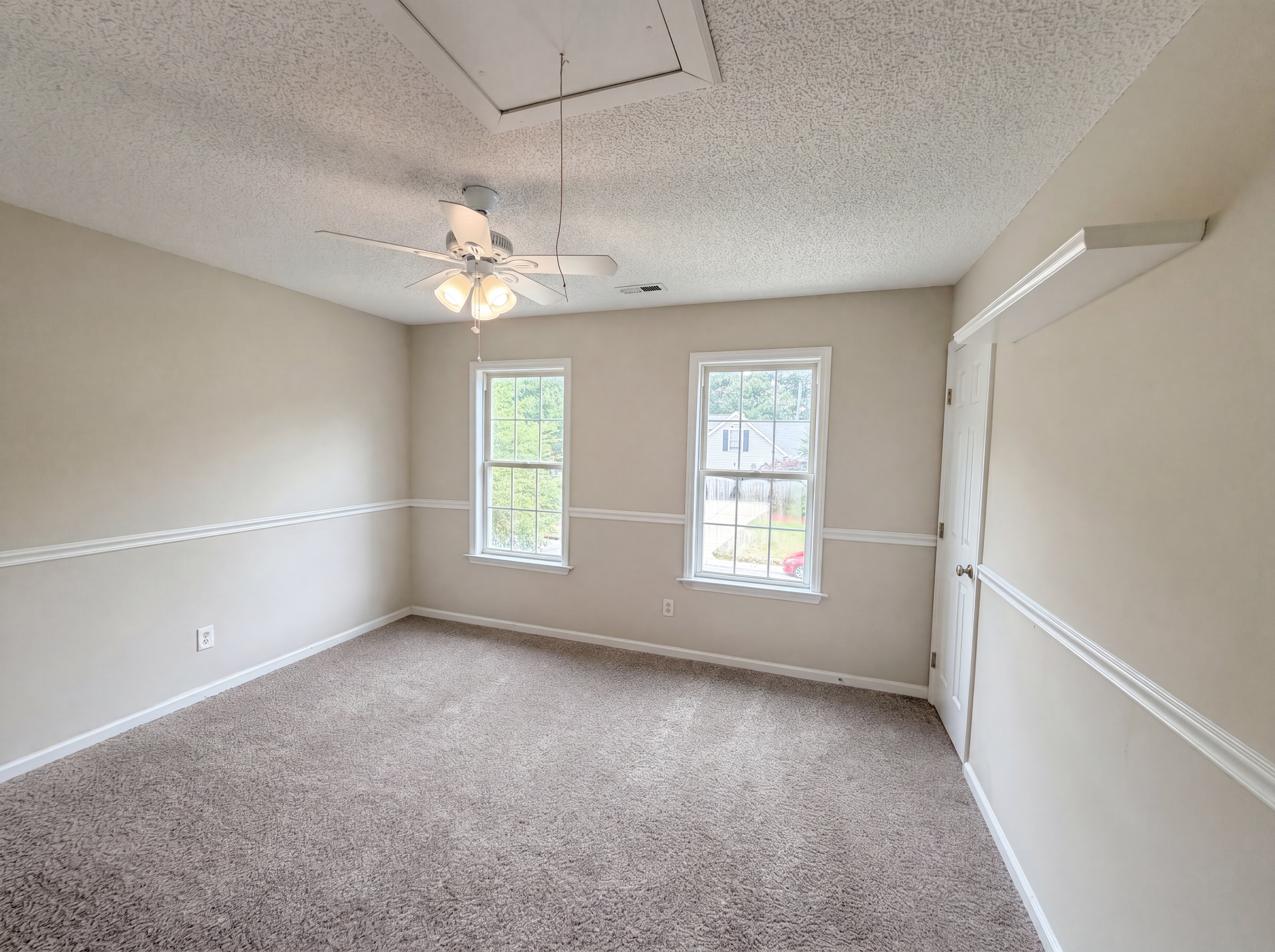 Photo 10 of 21 of 128 Morena Dr, Holly Springs, NC