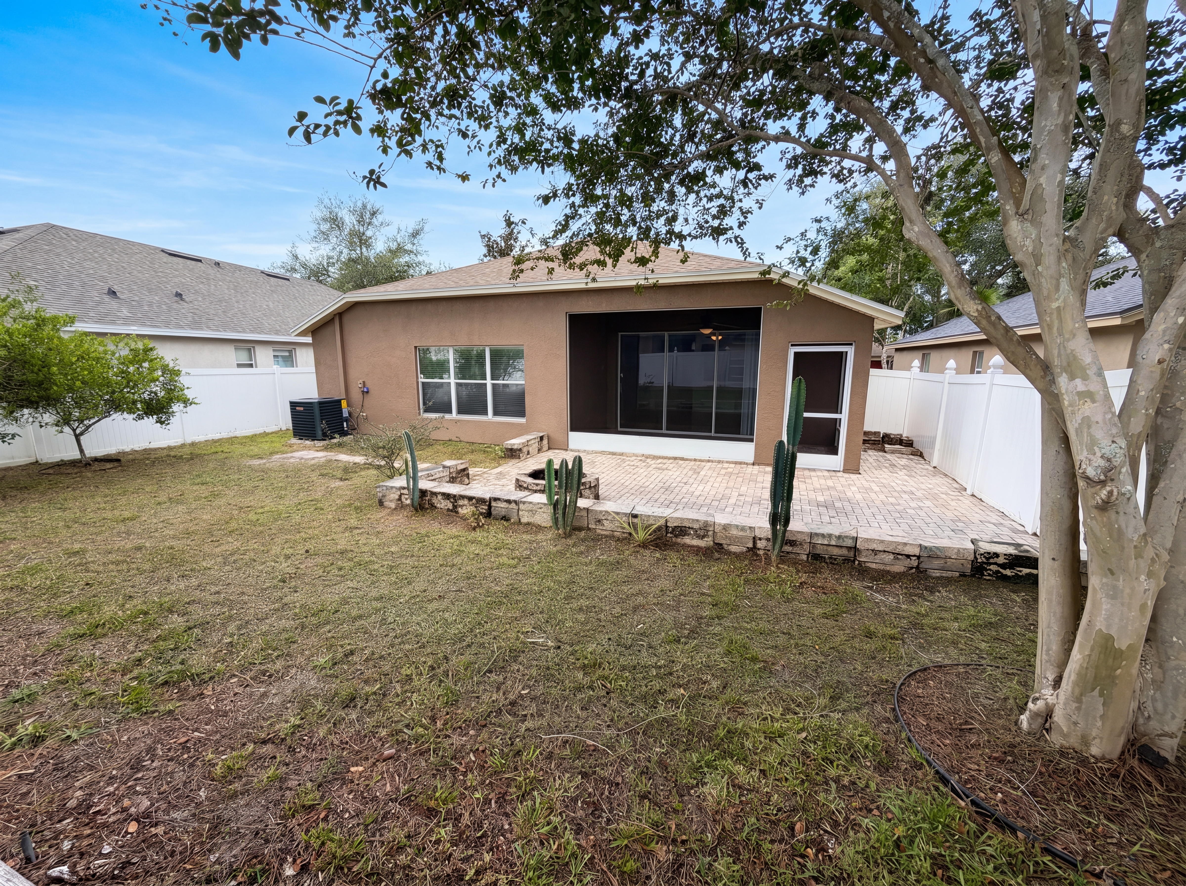 Photo 23 of 28 of 575 Sea Holly Dr, Brooksville, FL