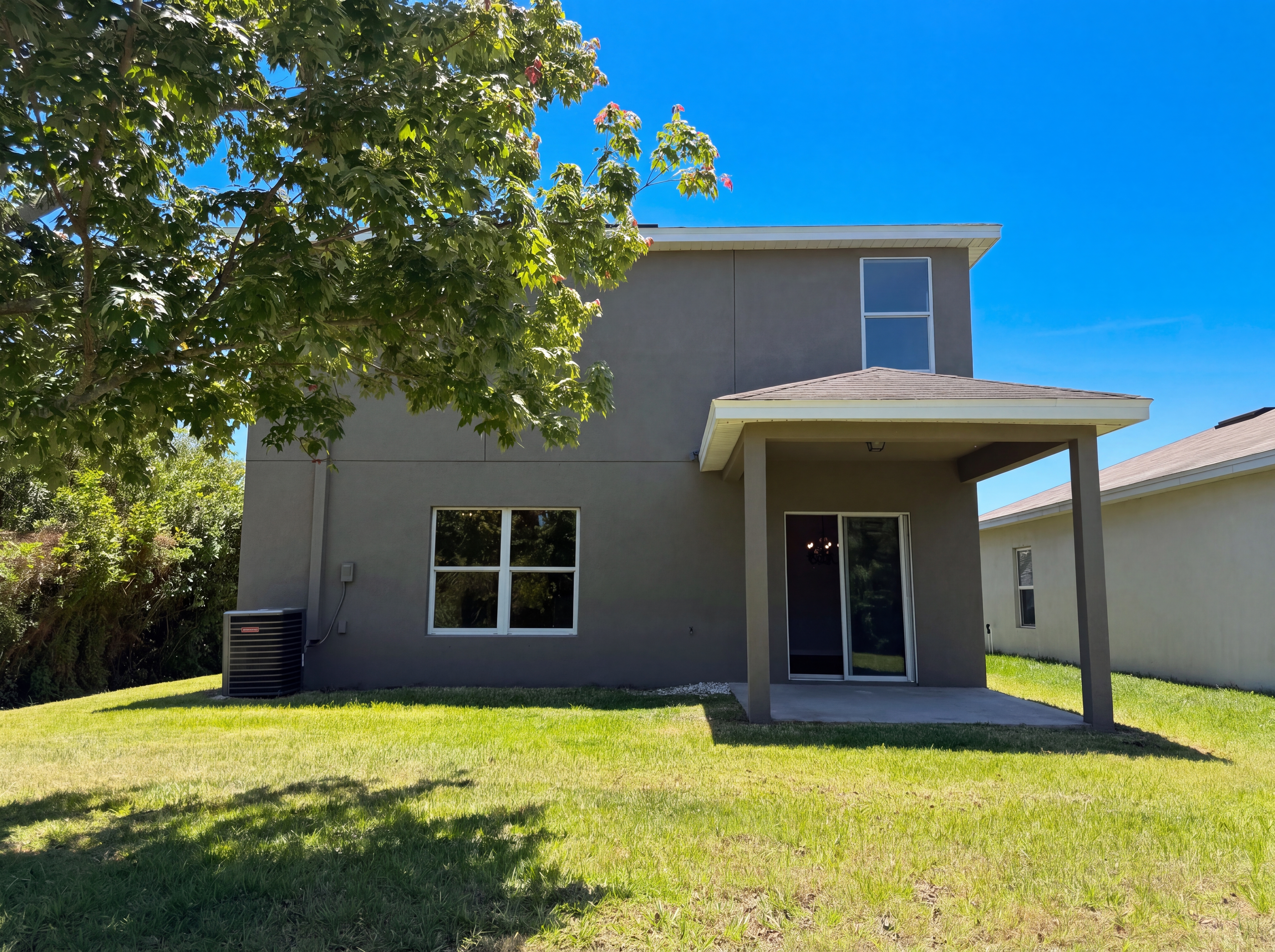 Photo 5 of 32 of 14405 Scottburgh Glen Dr, Wimauma, FL