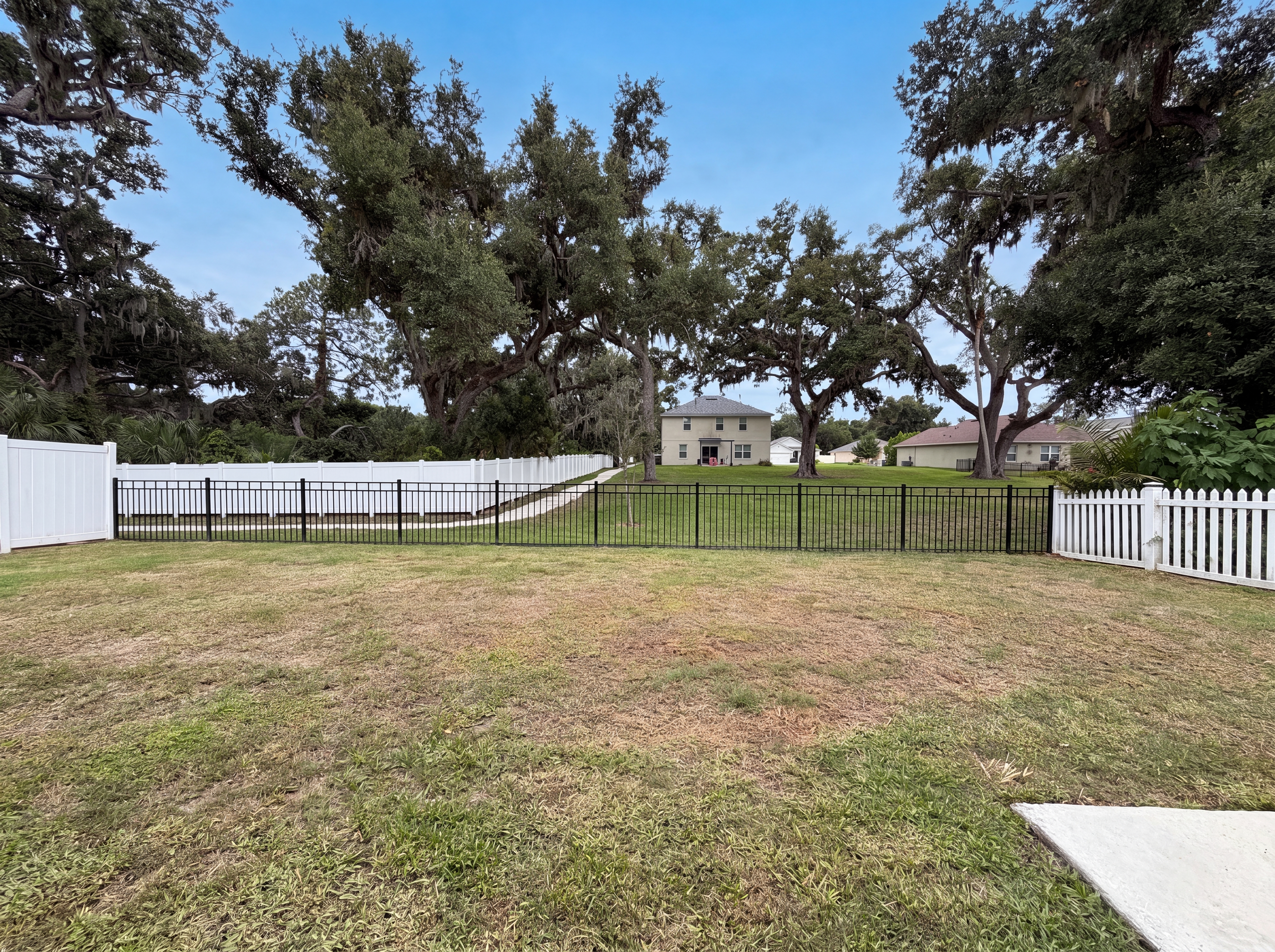 Photo 22 of 25 of 5805 71st St E, Palmetto, FL