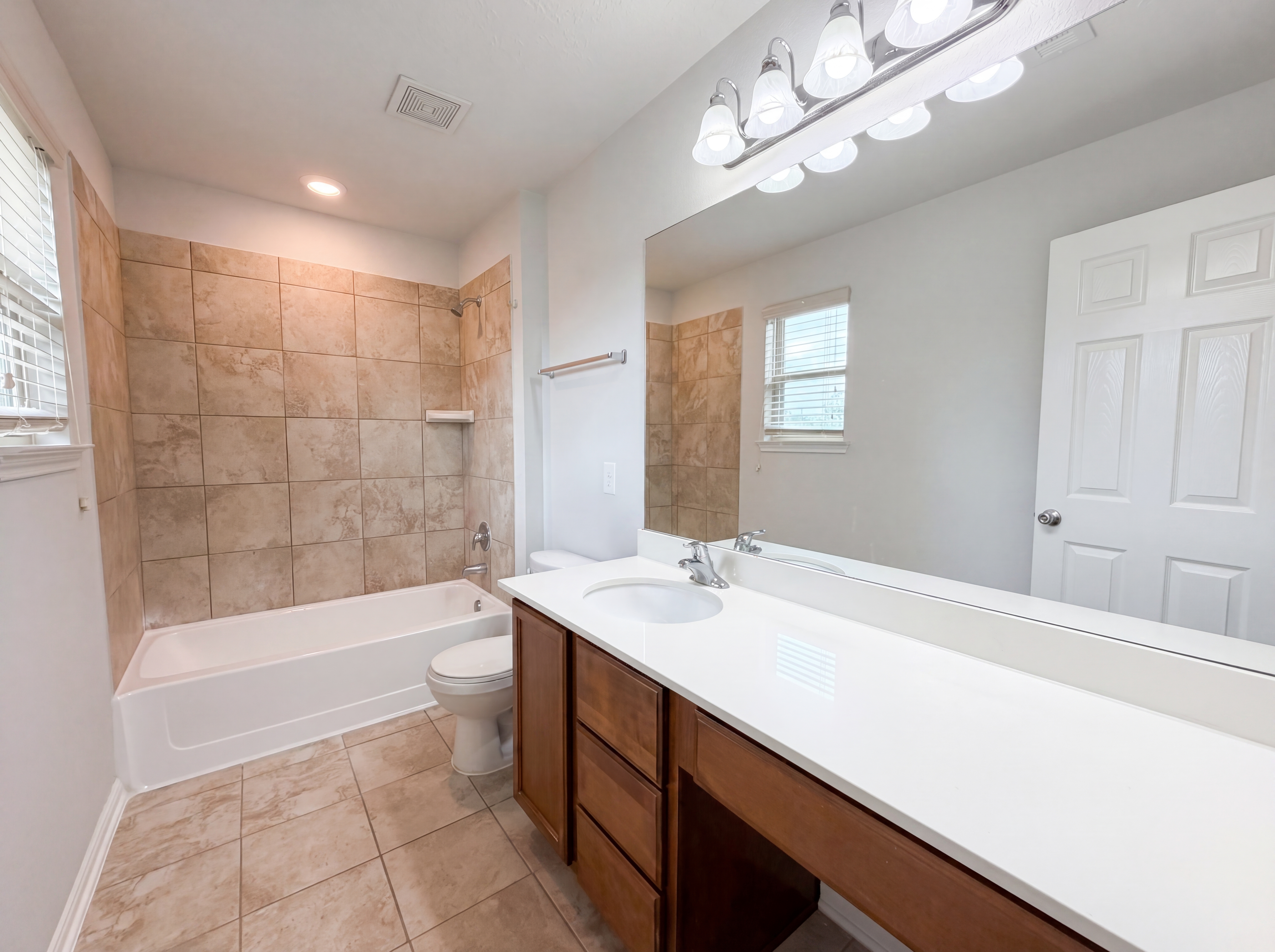 Photo 20 of 24 of 4022 Lake Cypress Cir, Houston, TX
