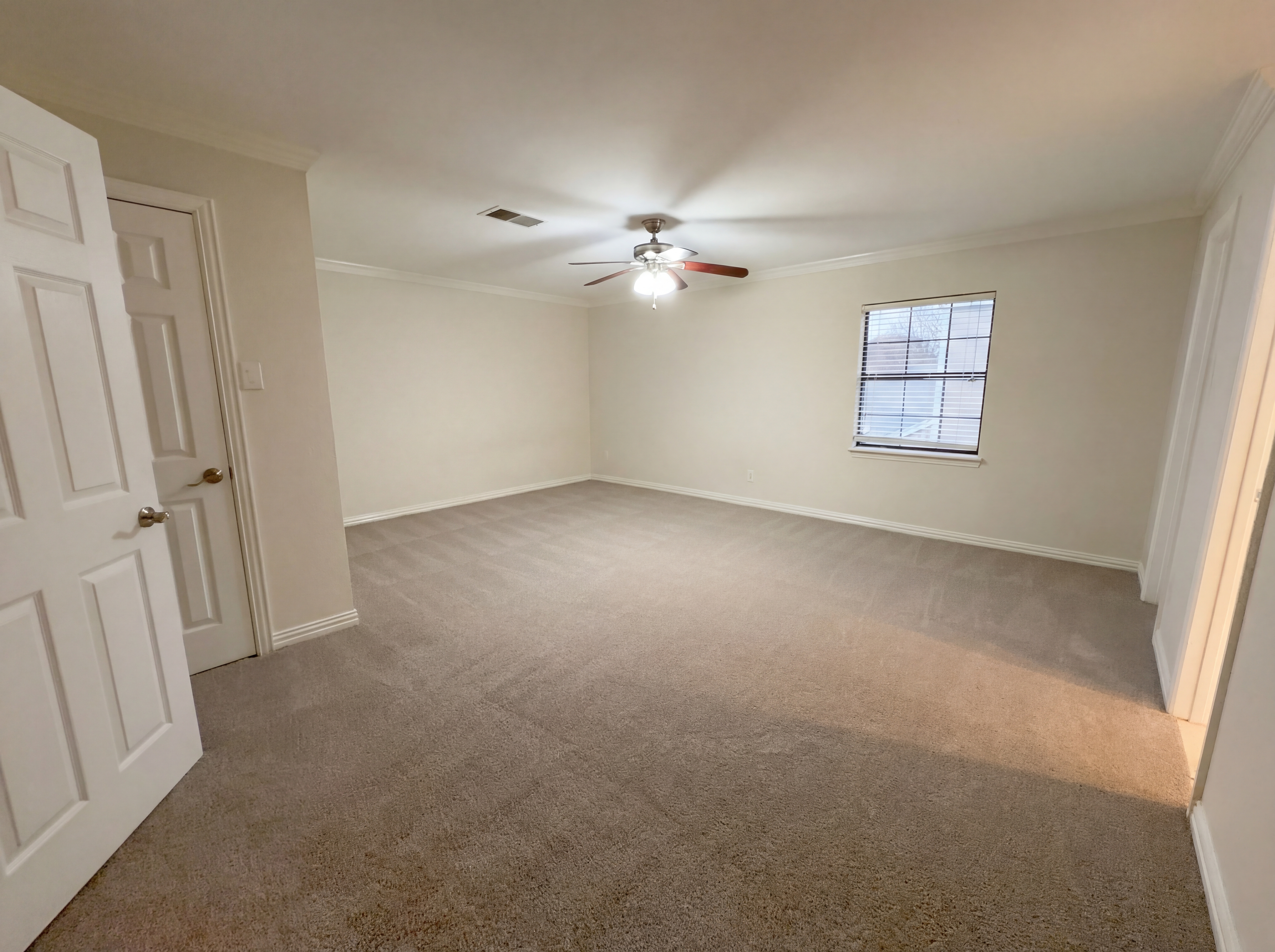 Photo 21 of 31 of 1951 Pin Oak Dr, Flower Mound, TX